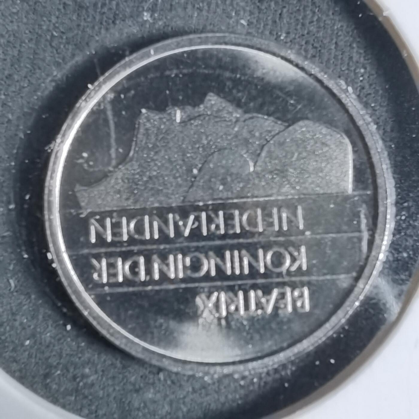 沼泽如烟--第923场 荷兰1995年25分