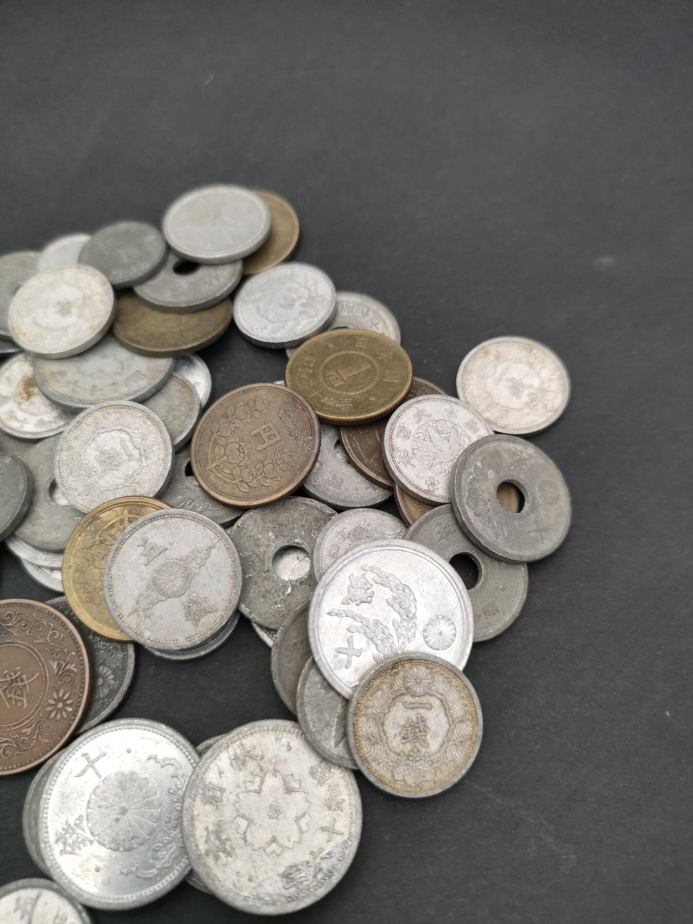 猩哥外币小铺➨【第205场】 钱币50个