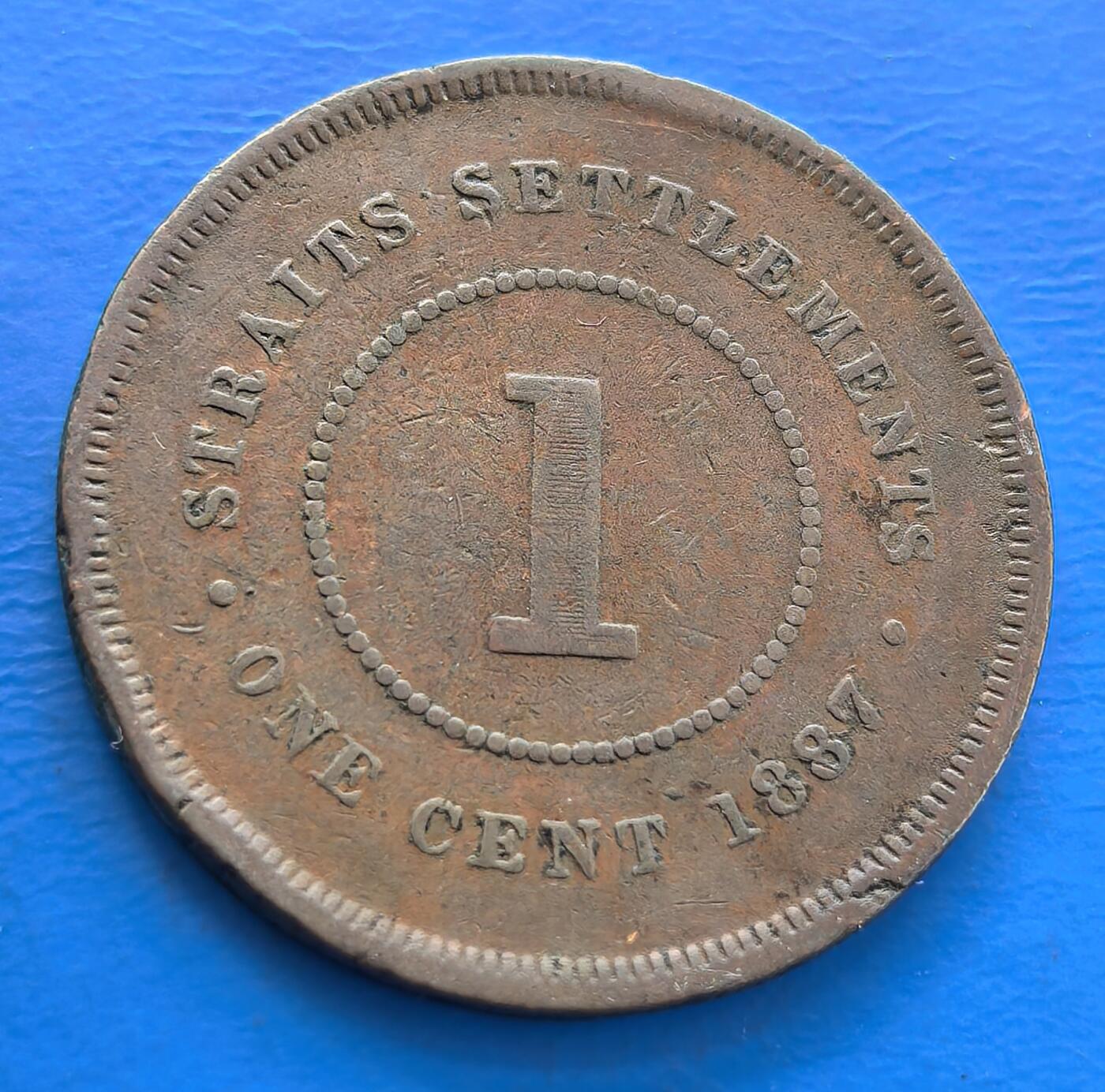 外国优质老铜币银币持续添加中，周六九点倒数截拍，满百包邮，可寄存半年，喜欢朋友微信扫描二维码可直接参拍 少见海峡1887年大壹分