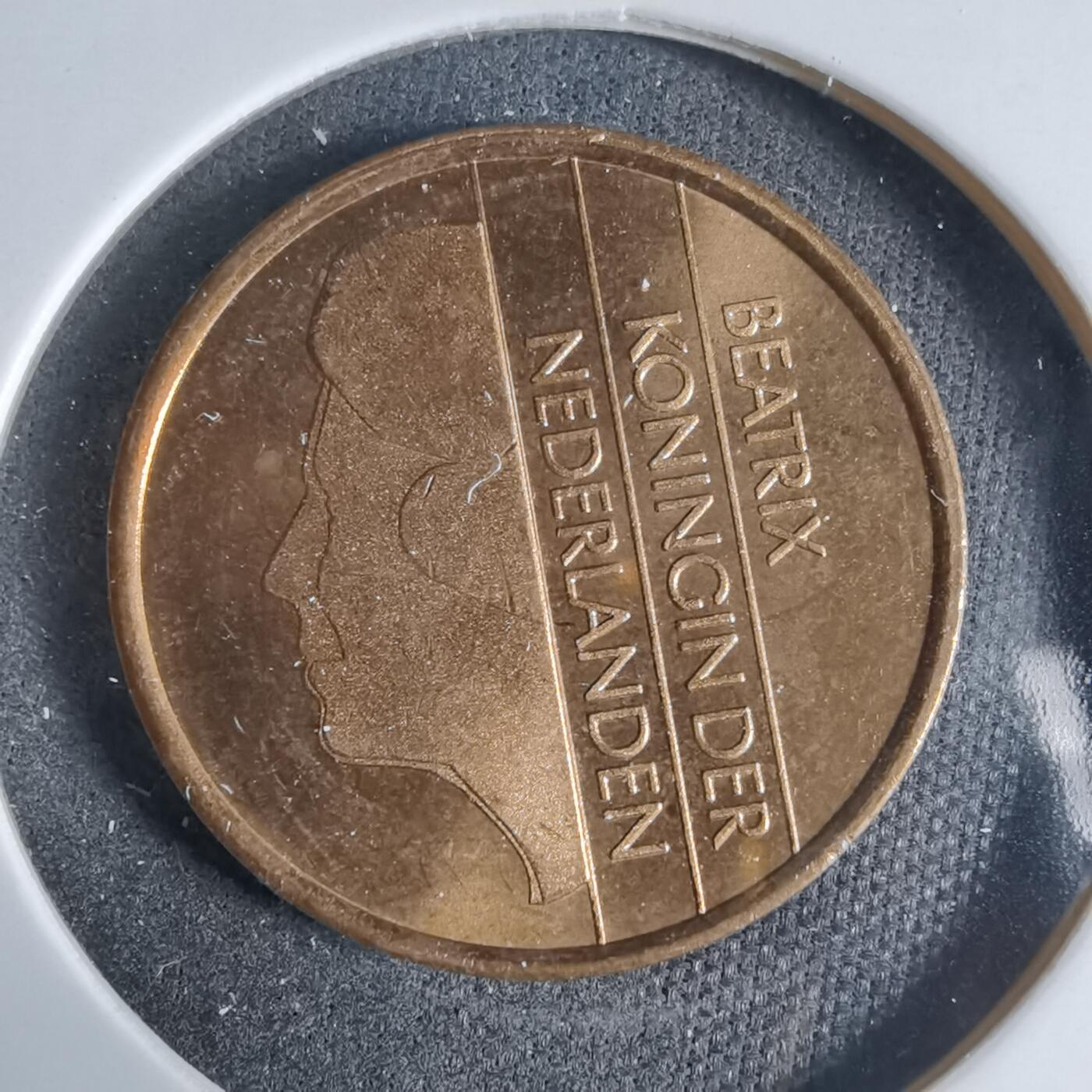 沼泽如烟--第923场 荷兰1989年五分