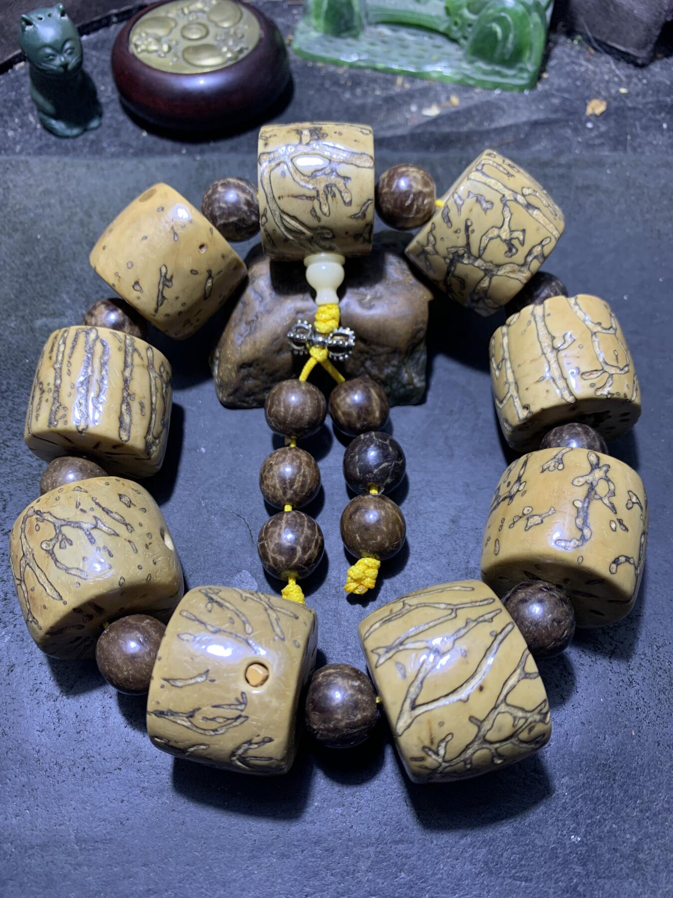 精美千眼菩提大手持一条！