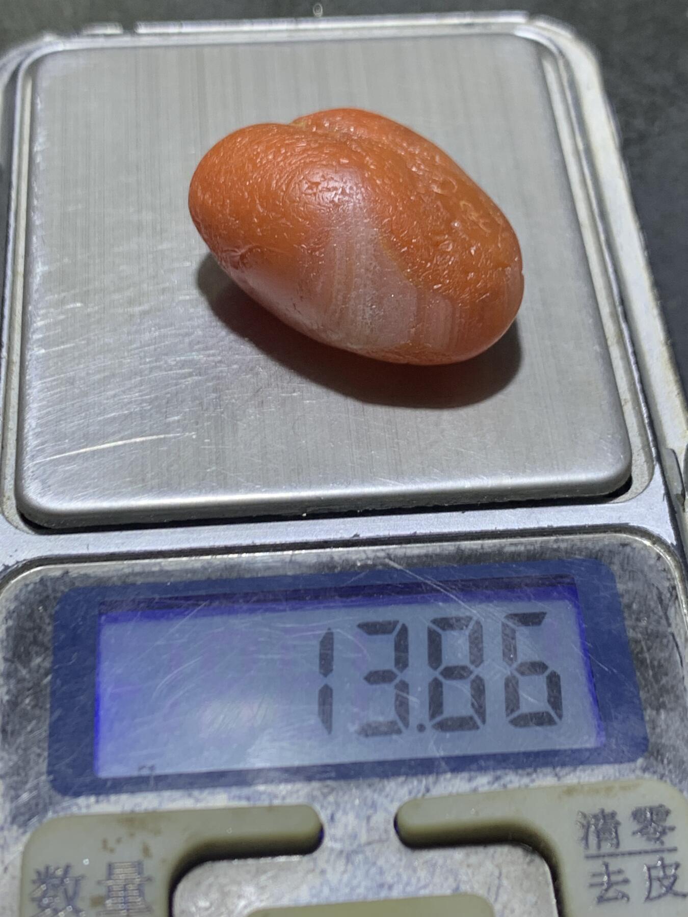 精美水冲籽红白川料南红玛瑙原石一颗，