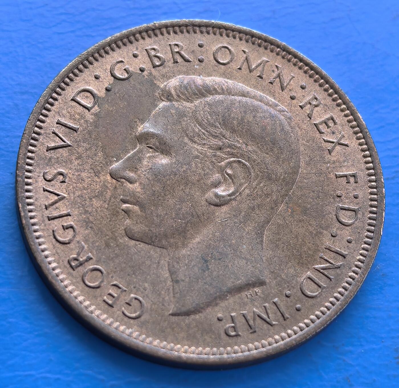 外国优质老铜币银币持续添加中，周六九点倒数截拍，满百包邮，可寄存半年，喜欢朋友微信扫描二维码可直接参拍 原光英国1947年大便士