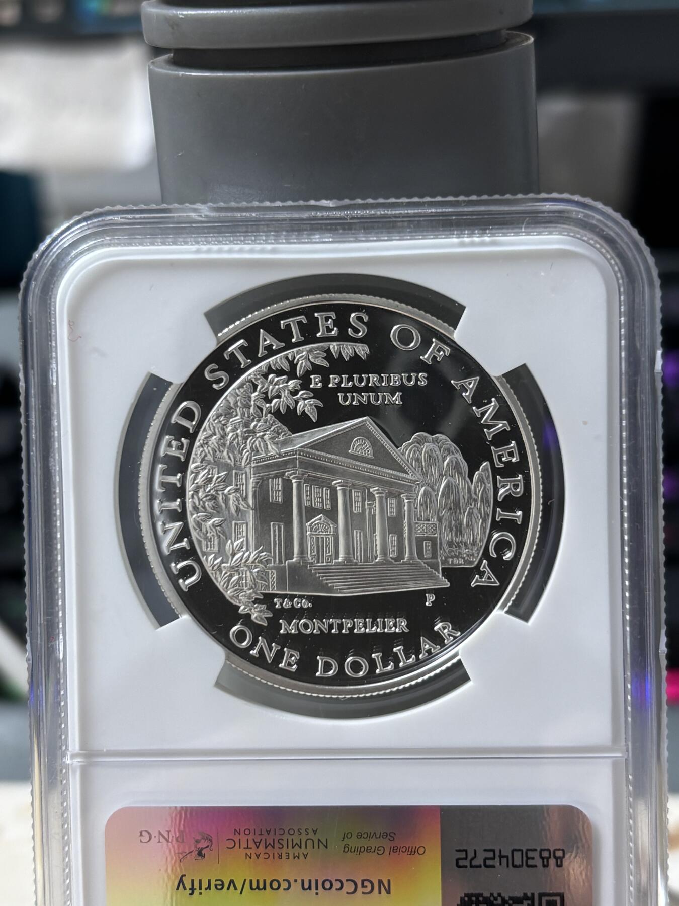 第185期拍卖 获奖美国1999年麦迪逊总统夫人多莉银币NGC-PF70，900银，26.72克，此币荣获世界硬币大奖赛