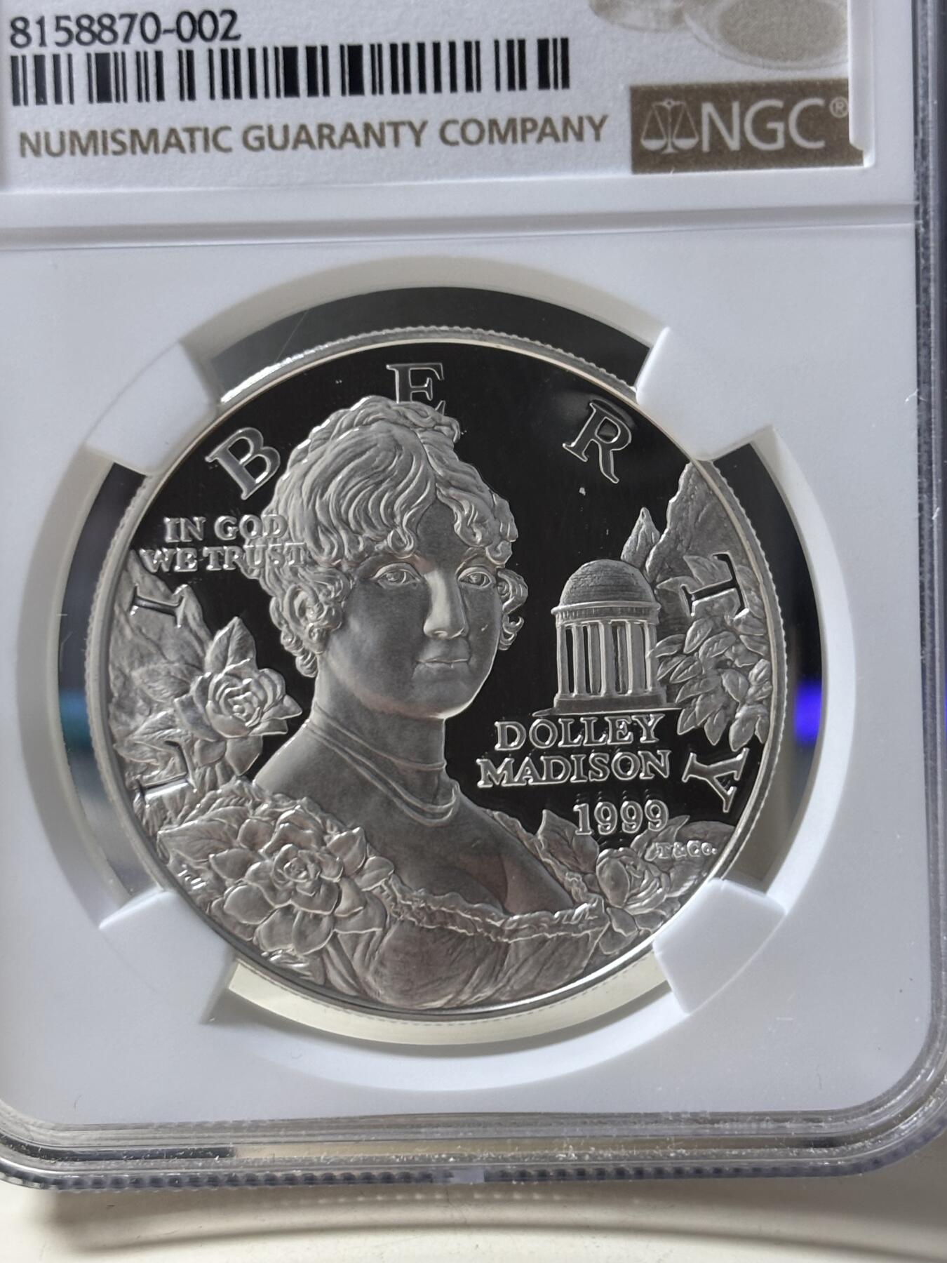 第185期拍卖 获奖美国1999年麦迪逊总统夫人多莉银币NGC-PF70，900银，26.72克，此币荣获世界硬币大奖赛