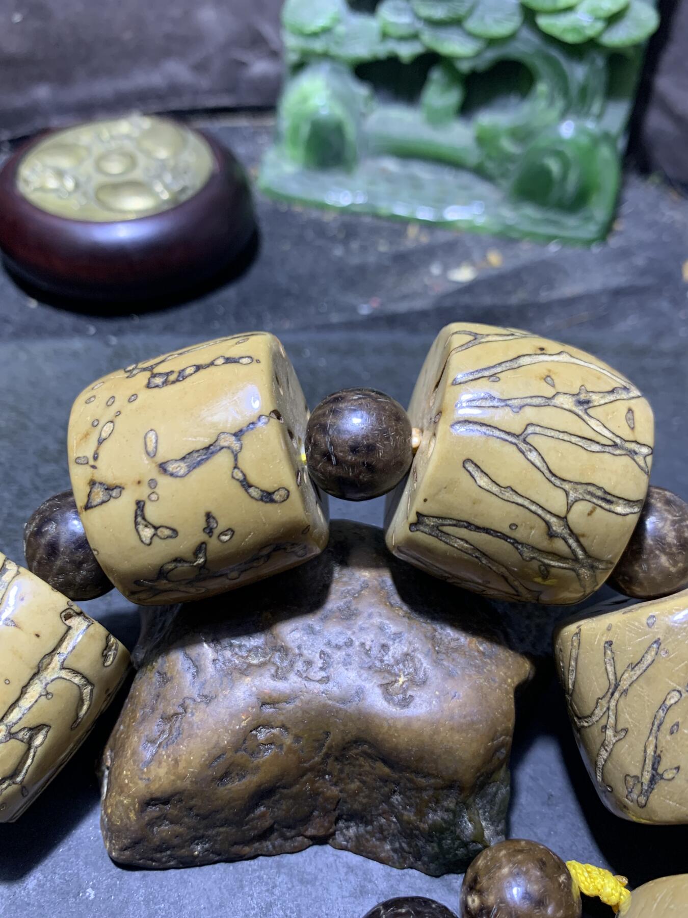 精美千眼菩提大手持一条！