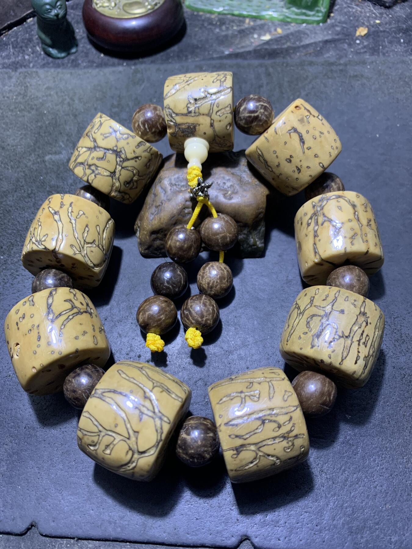 精美千眼菩提大手持一条！