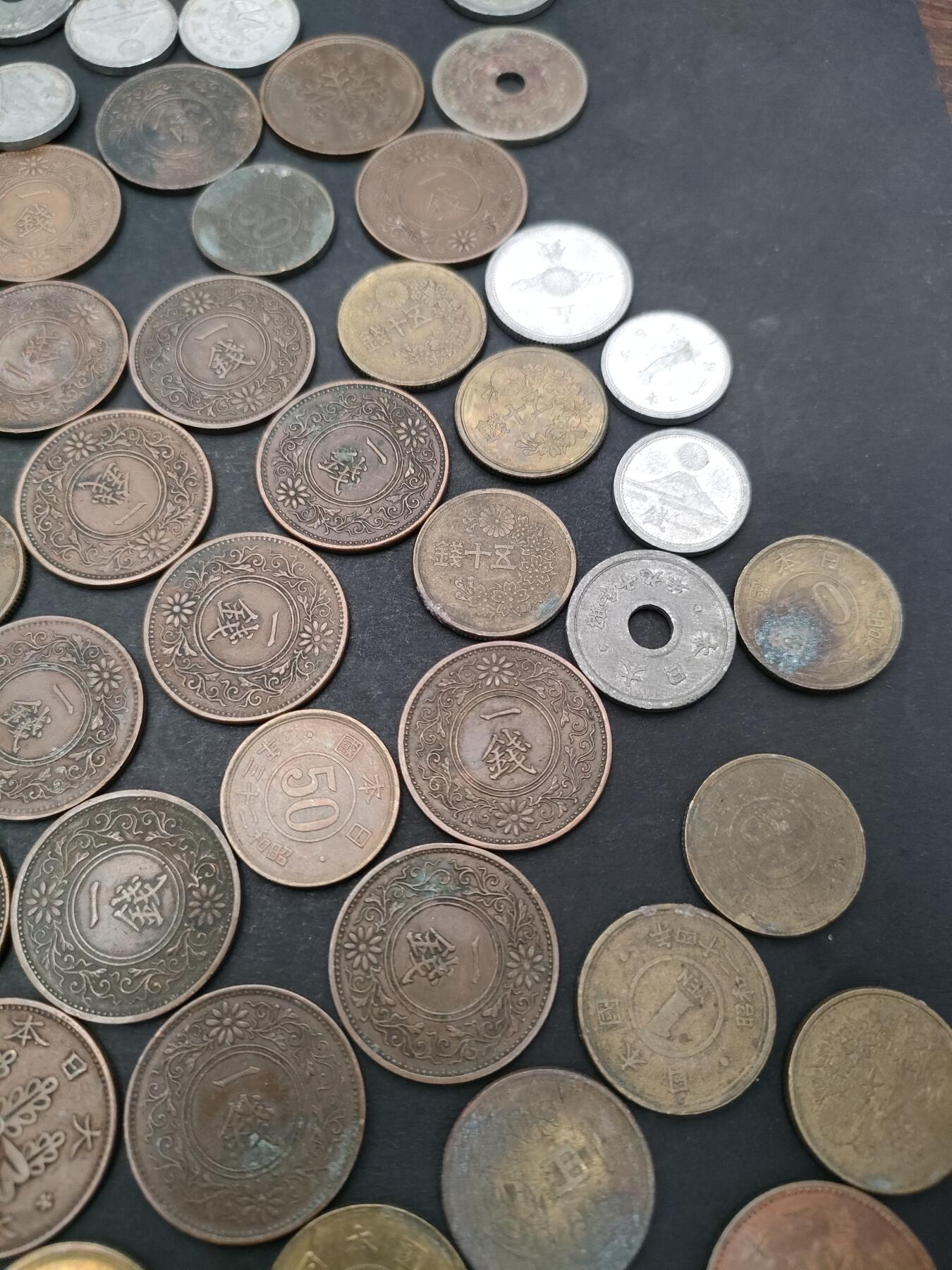 猩哥外币小铺➨【第205场】 钱币60个