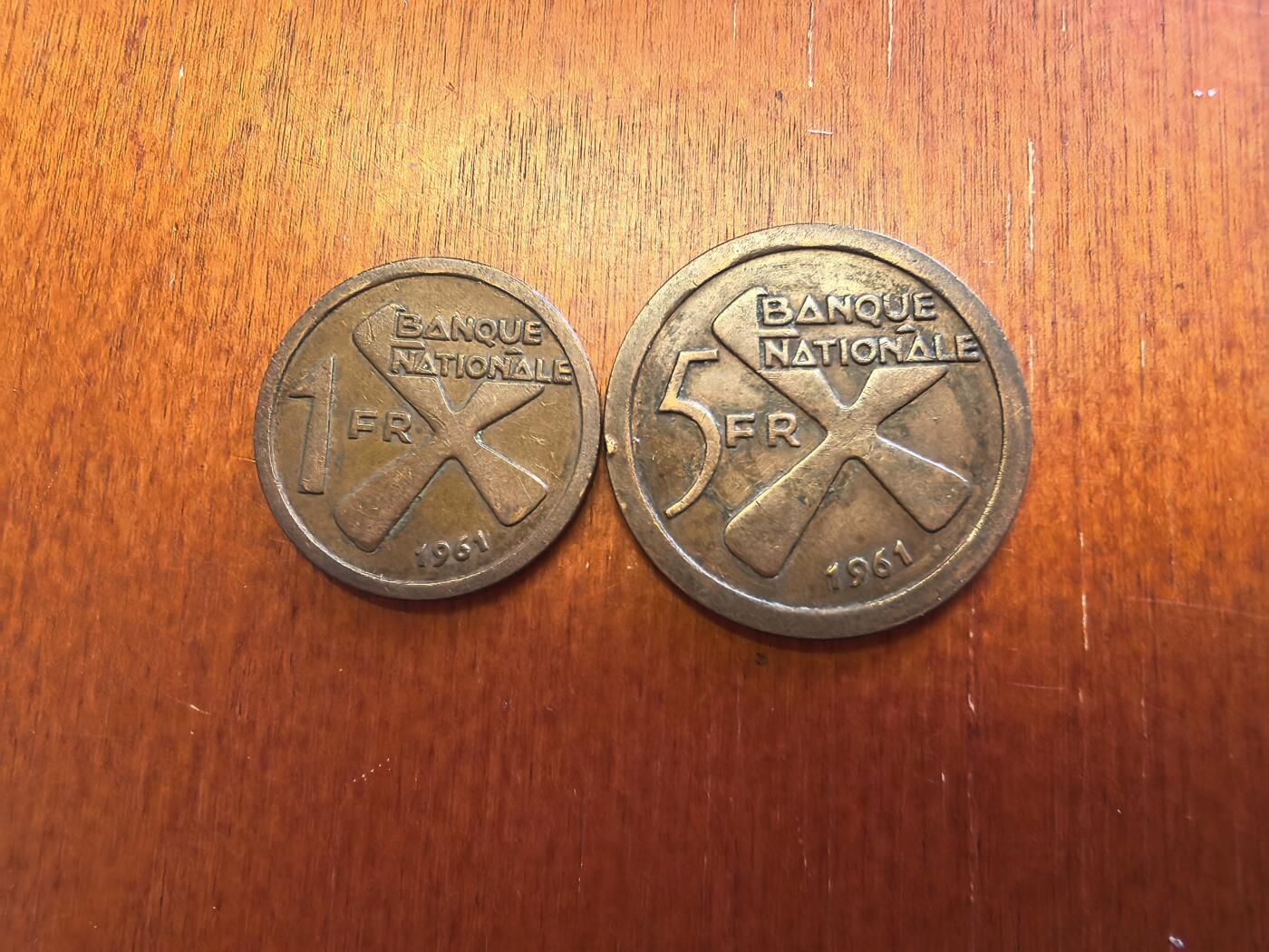 长老汇蛇年精选第八十场拍卖 1961加丹加（已消失的国家）1+5法郎铜币，短命的国家，除了发行1枚金币，就仅有这两枚铜币