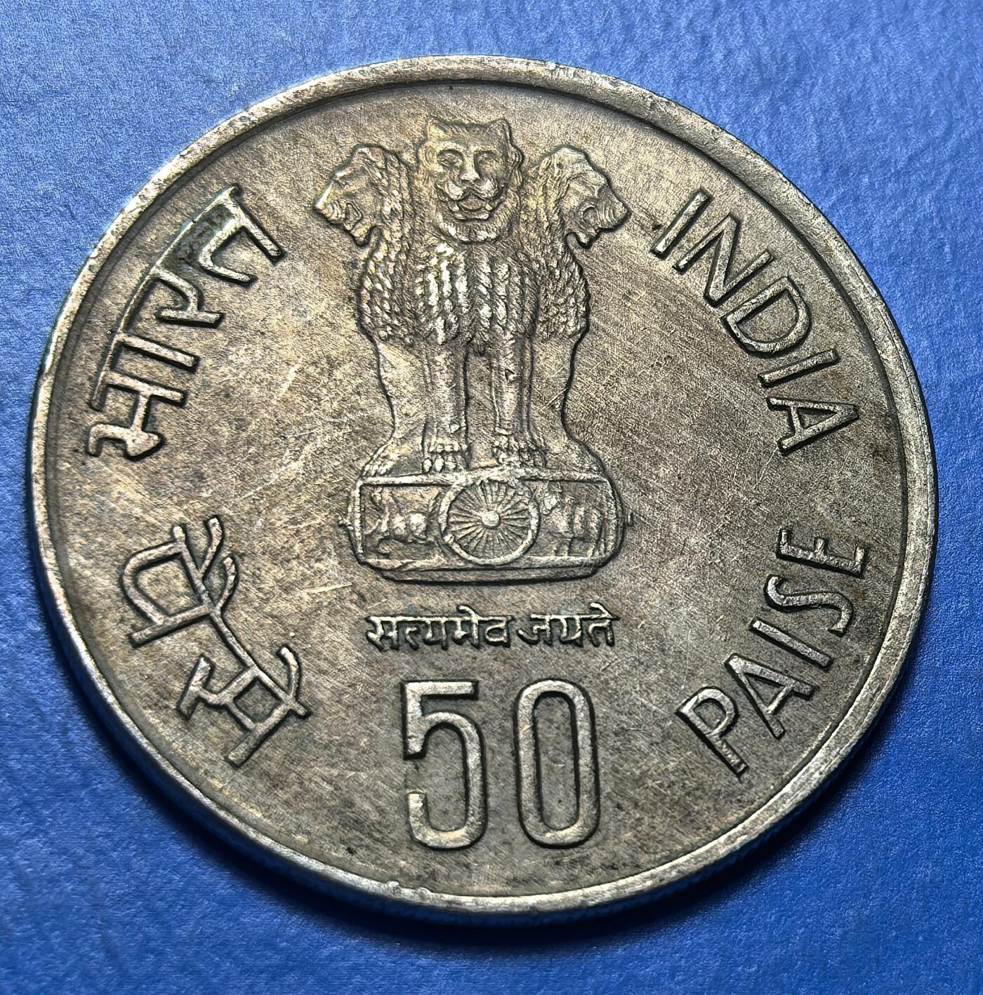 外国优质老铜币银币持续添加中，周六九点倒数截拍，满百包邮，可寄存半年，喜欢朋友微信扫描二维码可直接参拍