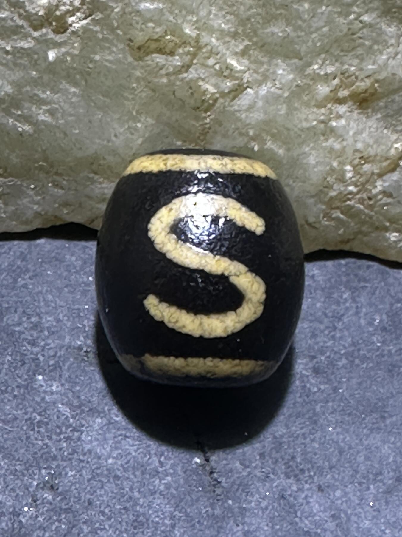 仅此一颗，精品藏传金钱钩玛瑙天珠一颗