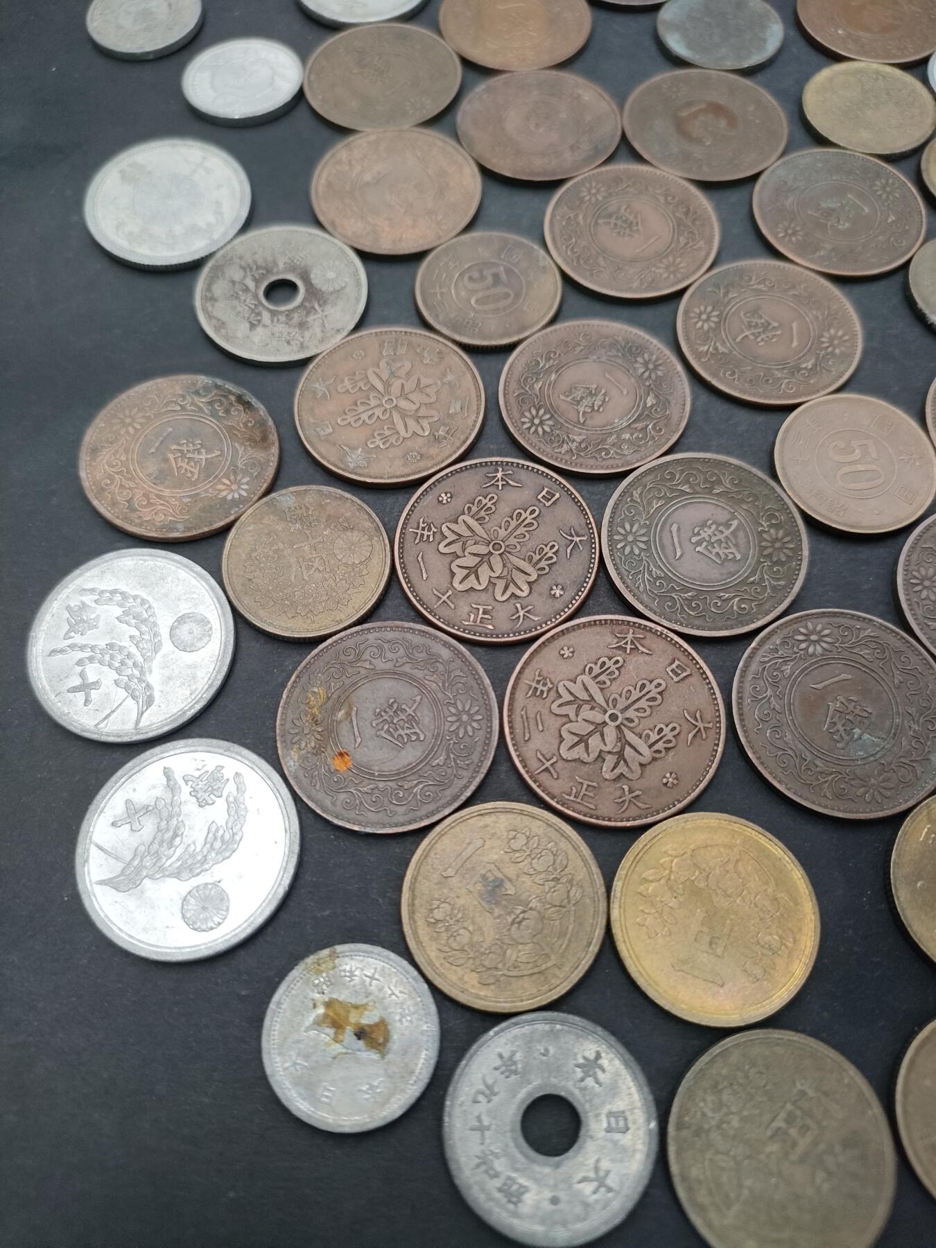 猩哥外币小铺➨【第205场】 钱币60个