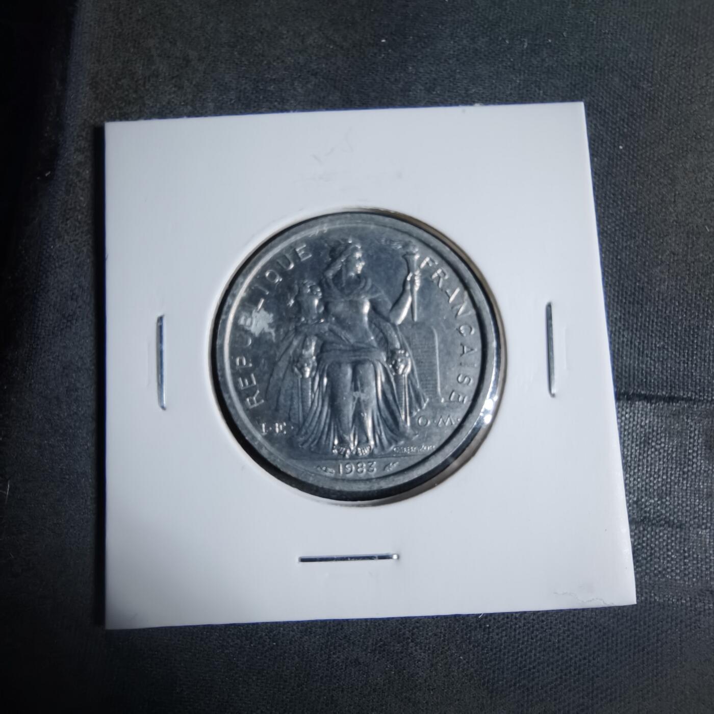 沼泽如烟--第923场 法属新喀里多尼亚1983年2法郎