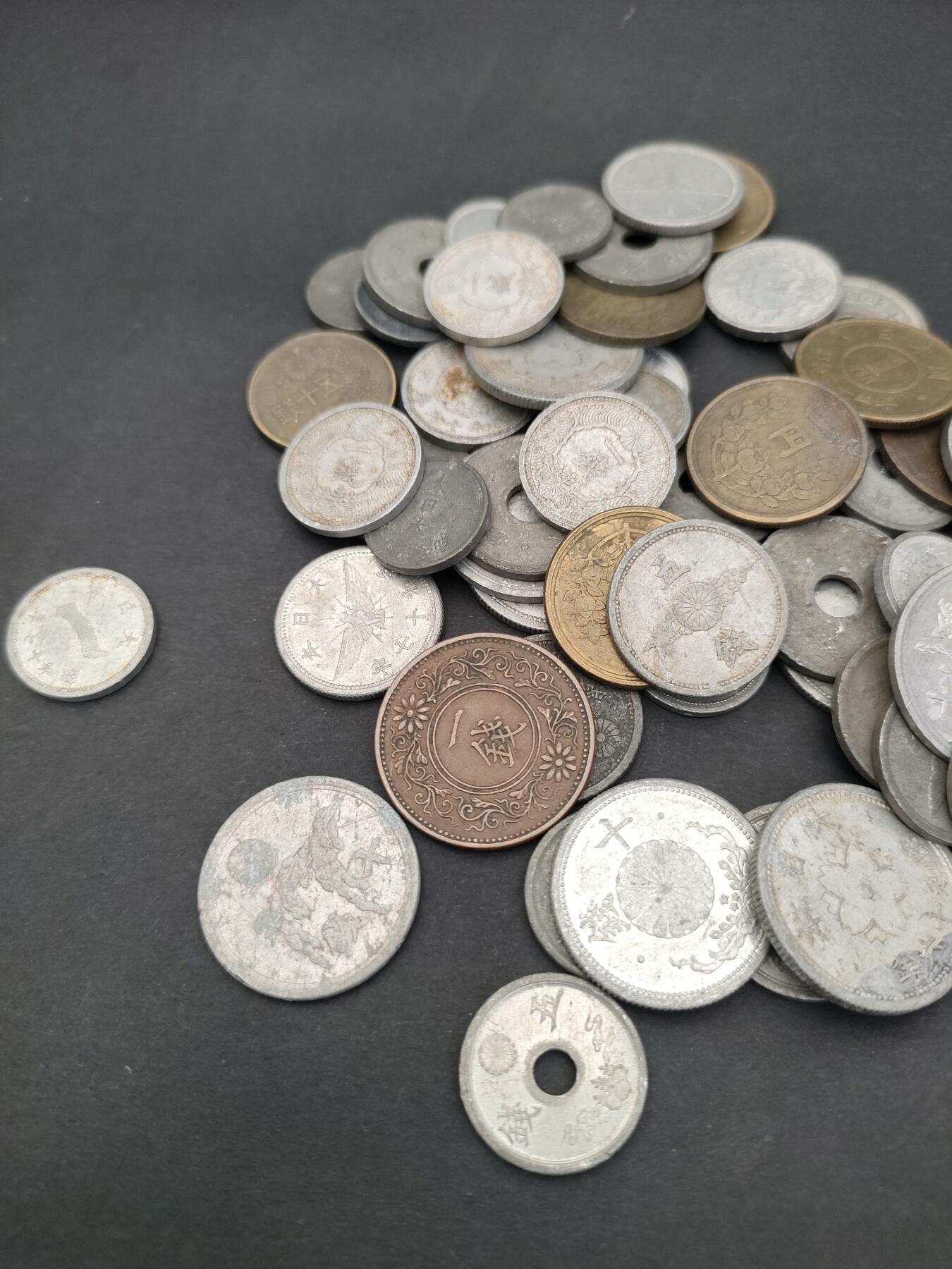 猩哥外币小铺➨【第205场】 钱币50个