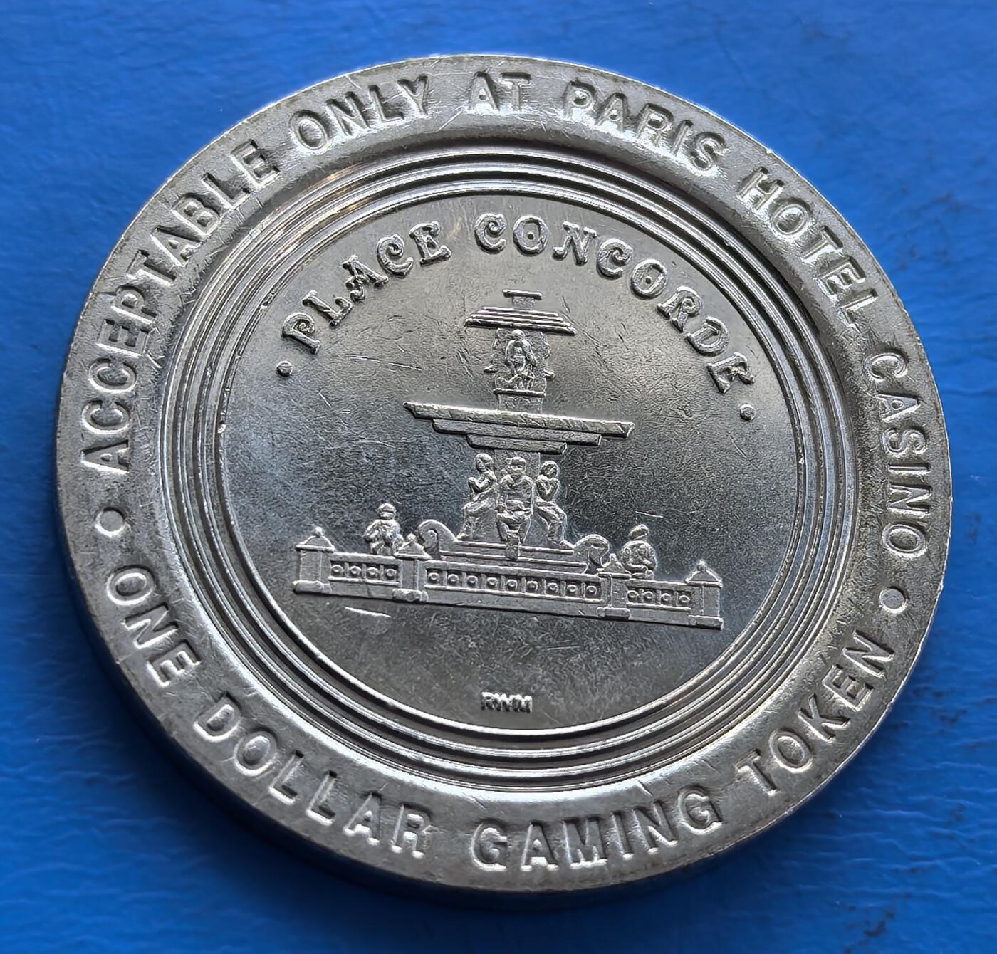 外国优质老铜币银币持续添加中，周六九点倒数截拍，满百包邮，可寄存半年，喜欢朋友微信扫描二维码可直接参拍