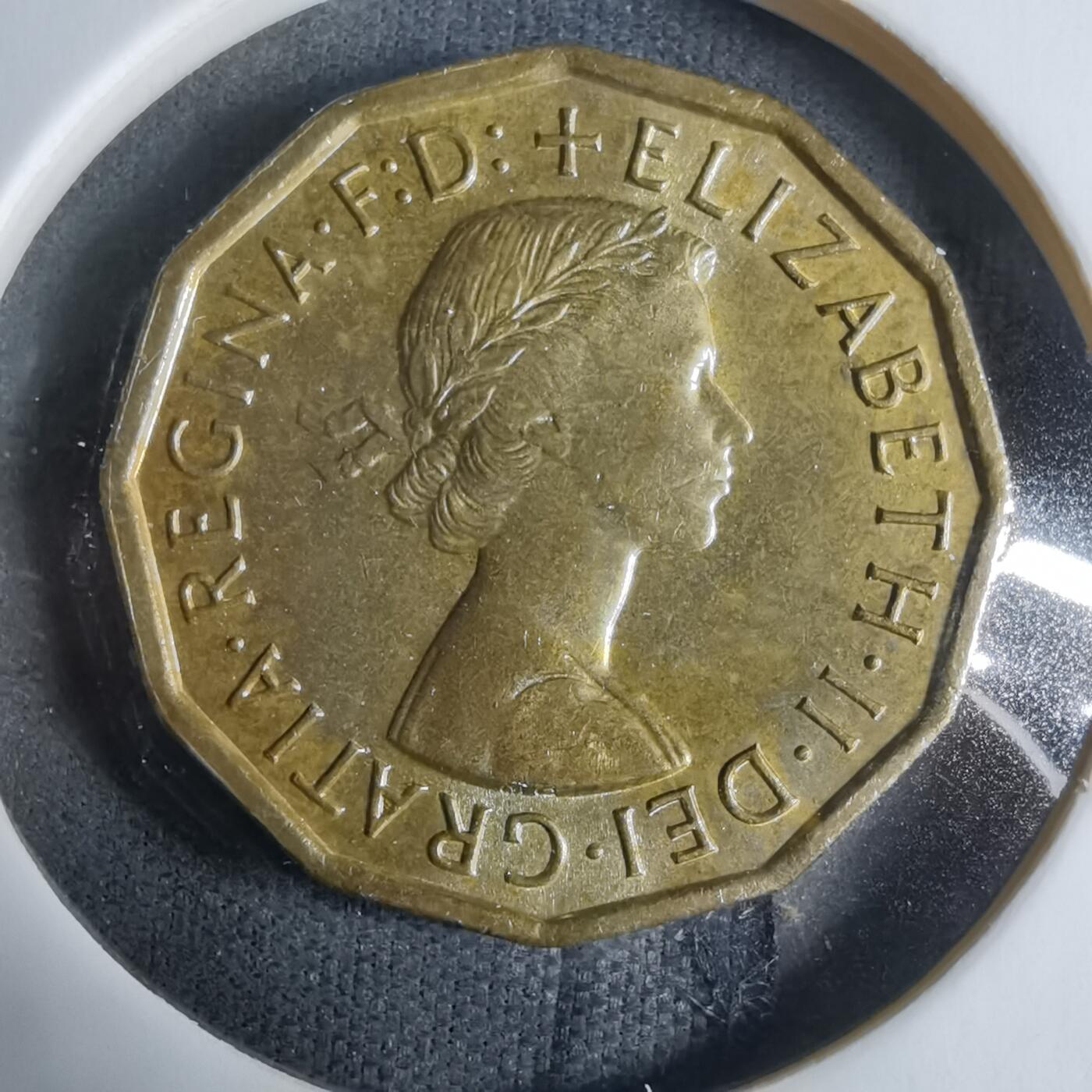 沼泽如烟--第923场 英国1963年3便士