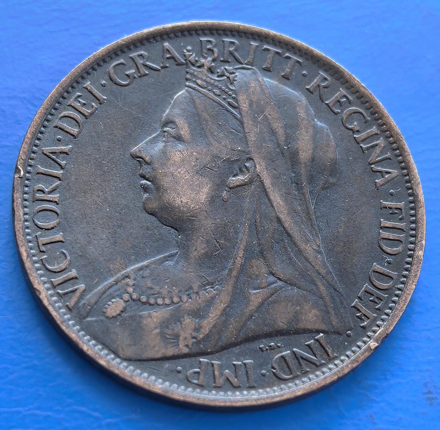 外国优质老铜币银币持续添加中，周六九点倒数截拍，满百包邮，可寄存半年，喜欢朋友微信扫描二维码可直接参拍 英国1899年大便士