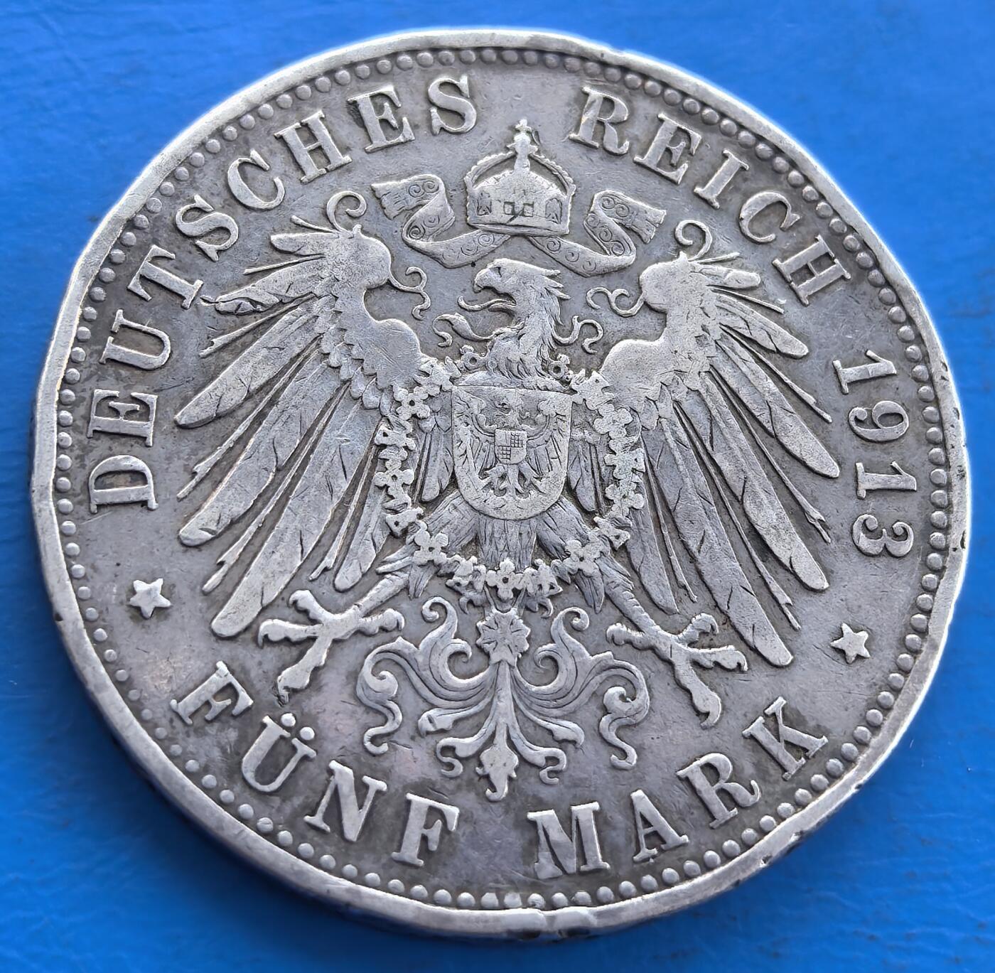 外国优质老铜币银币持续添加中，周六九点倒数截拍，满百包邮，可寄存半年，喜欢朋友微信扫描二维码可直接参拍