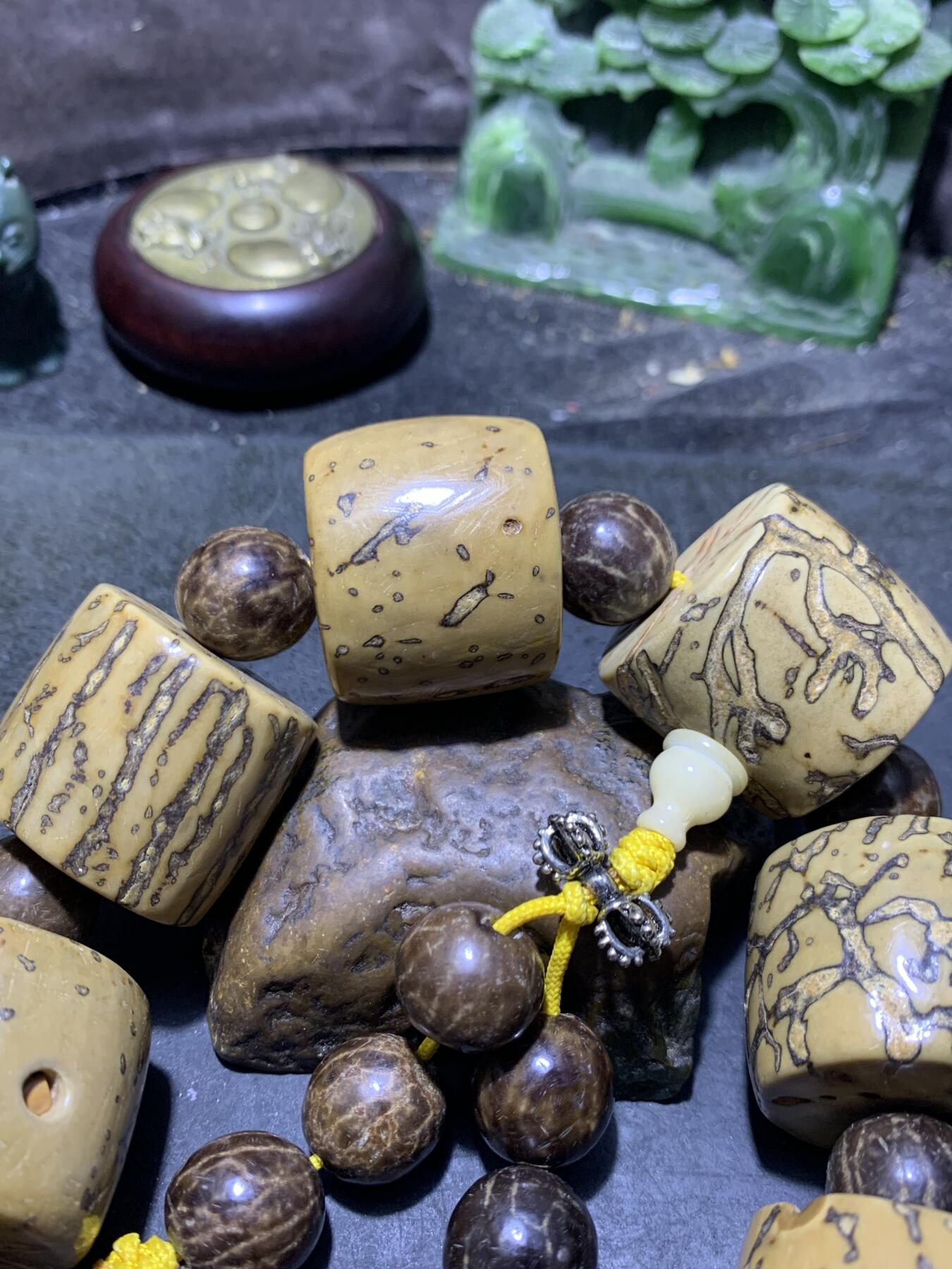 精美千眼菩提大手持一条！