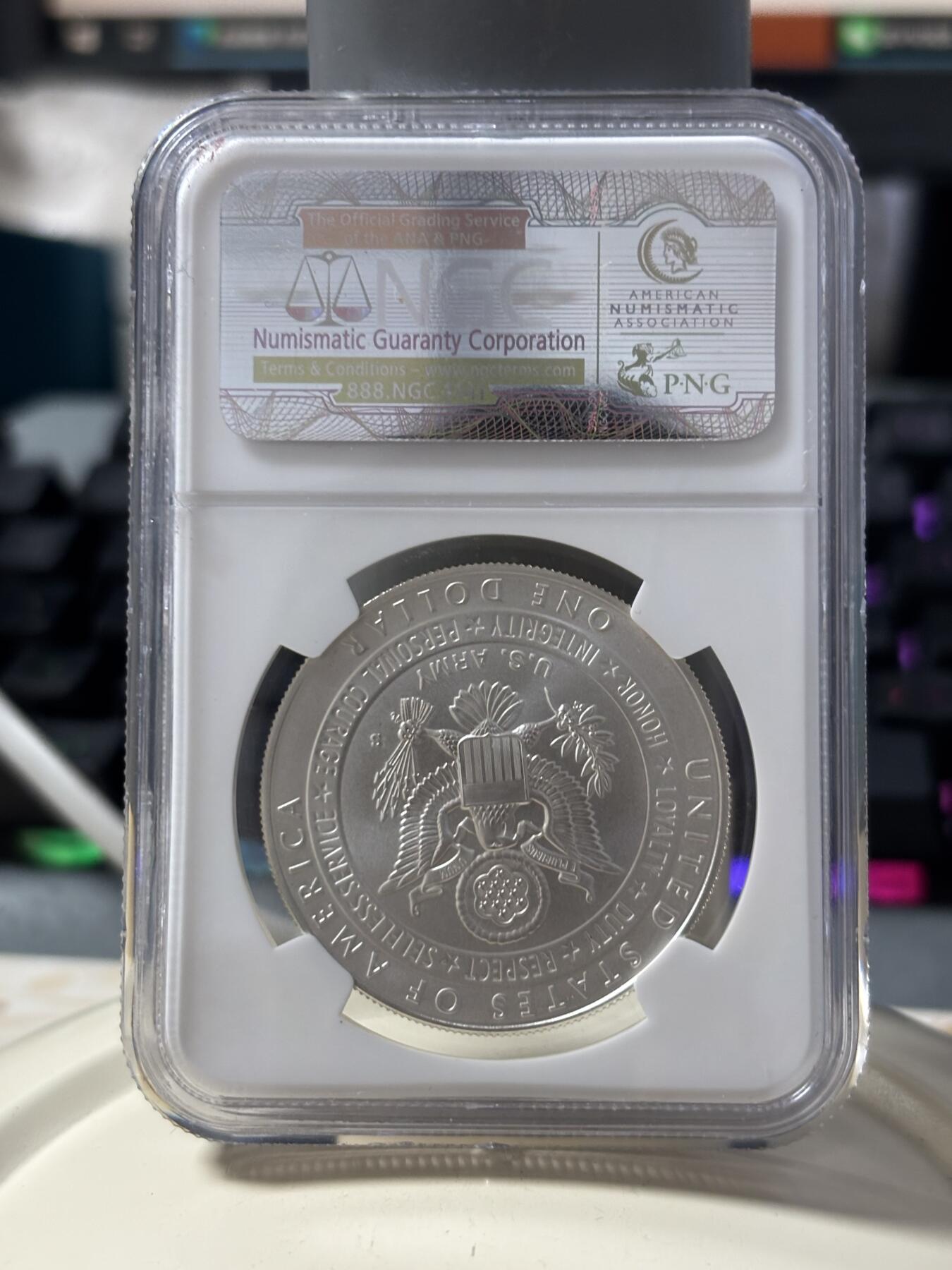 第185期拍卖 美国2011年美国陆军1美元磨砂版纪念银币NGCMS70，900银，26.72克，