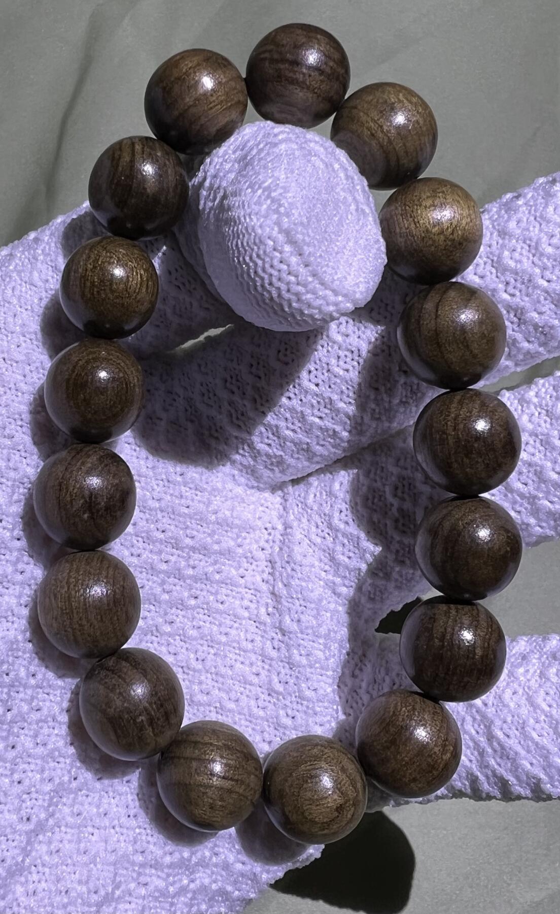 零元拍：金丝楠圆珠珠手串，12MM 金丝满满，满荧光，满手留香