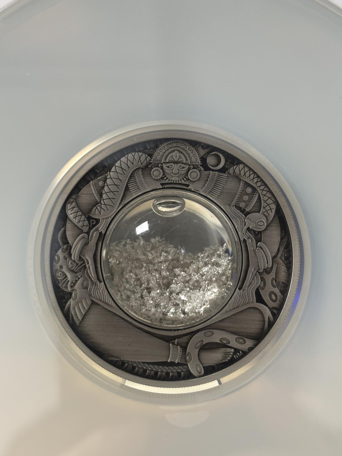 第185期拍卖 图瓦卢2021年月亮眼泪镶嵌银颗粒2盎司仿古银币NGC-MS70首无原盒证书，9999银，发行量2500枚