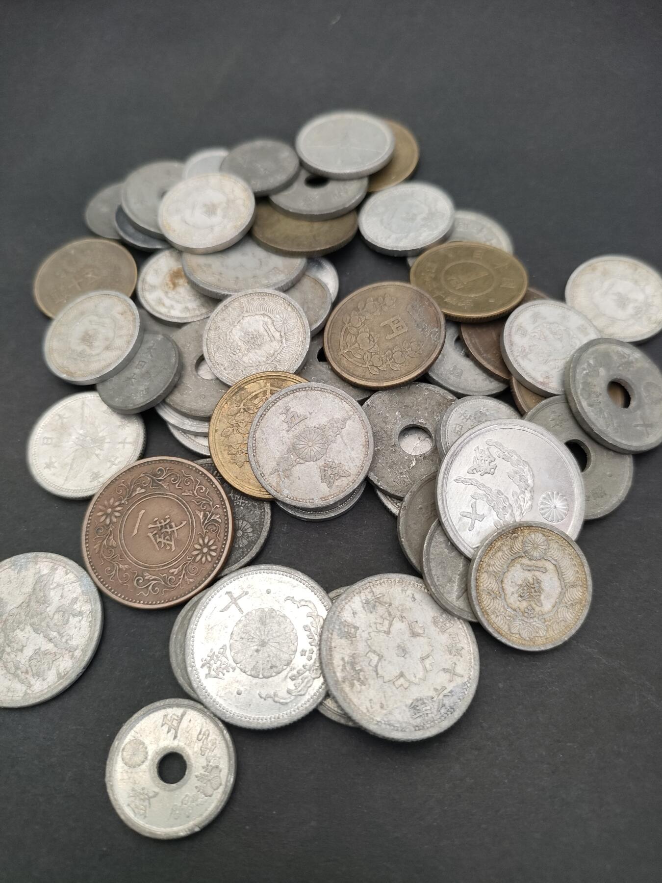 猩哥外币小铺➨【第205场】 钱币50个