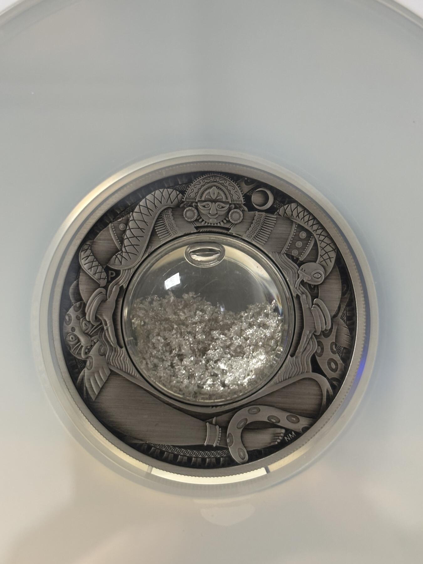 第185期拍卖 图瓦卢2021年月亮眼泪镶嵌银颗粒2盎司仿古银币NGC-MS70首无原盒证书，9999银，发行量2500枚