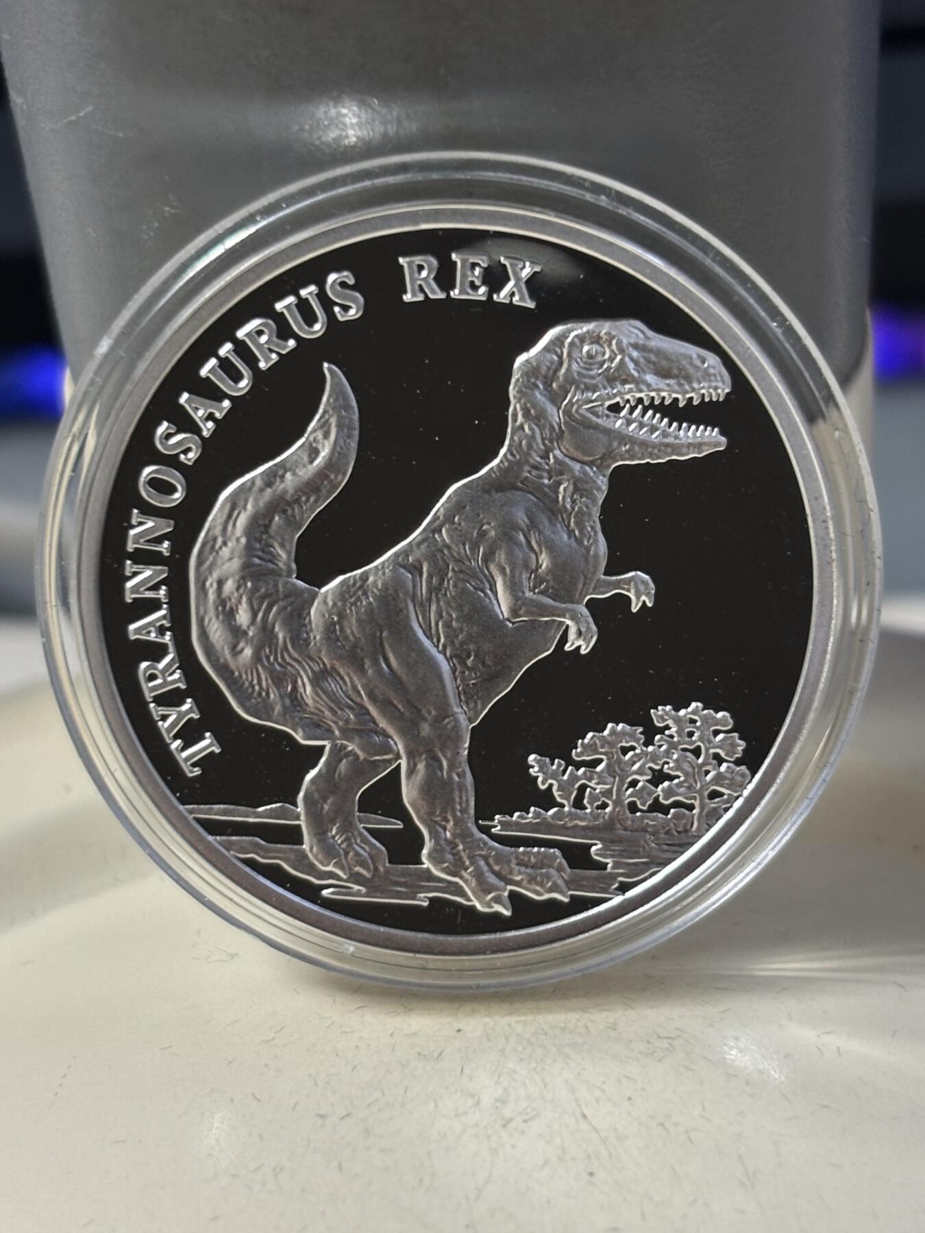 第185期拍卖 波兰2009年恐龙精制纪念银章8枚套原盒证，华沙造币厂 925银，14.14g*8 发行量15000套