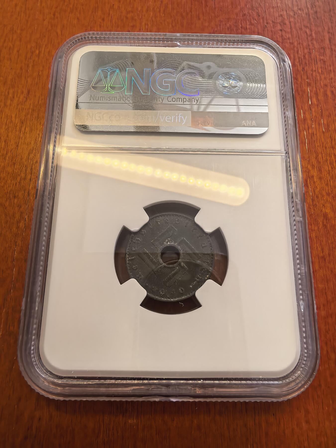 长老汇蛇年精选第八十场拍卖 1940A德占领土发行的5芬尼中孔锌币，NGC AU55，更高分10枚，NGC原来的标注有错误