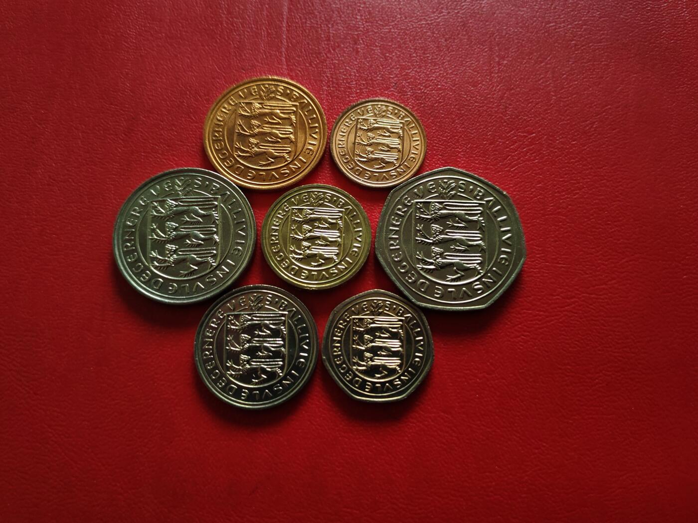 【云涧收藏】第八十二场 根西1979年～1982年套币，含1981年稀少百合花1镑