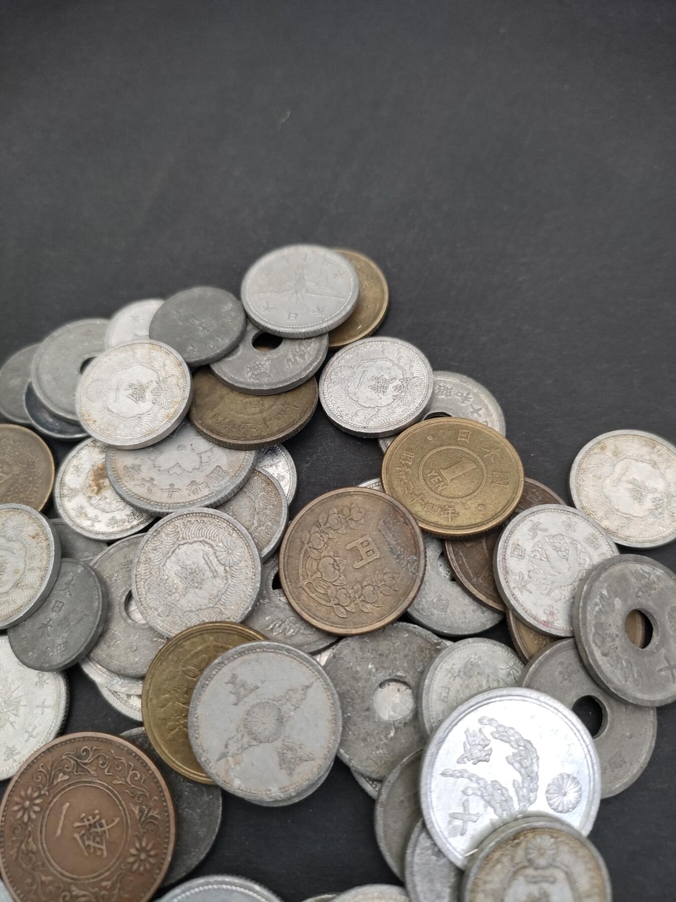 猩哥外币小铺➨【第205场】 钱币50个