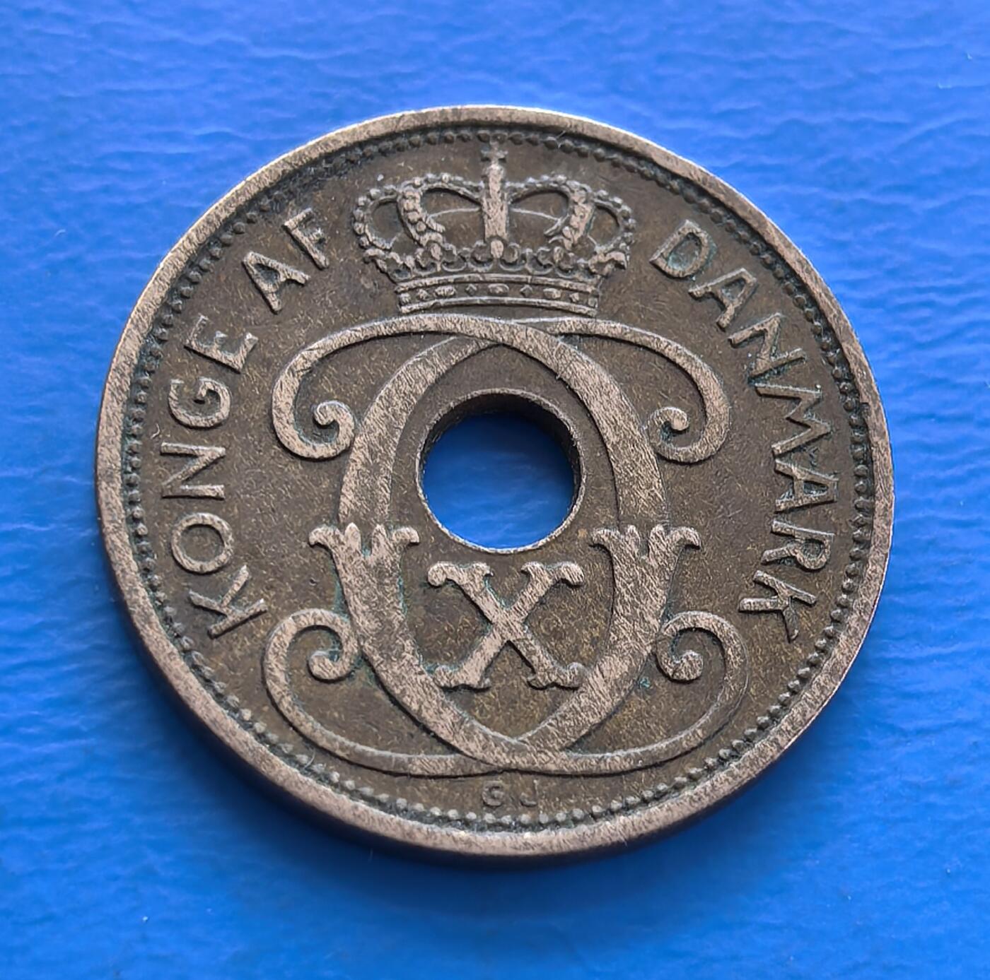 外国优质老铜币银币持续添加中，周六九点倒数截拍，满百包邮，可寄存半年，喜欢朋友微信扫描二维码可直接参拍 丹麦1931年2欧尔