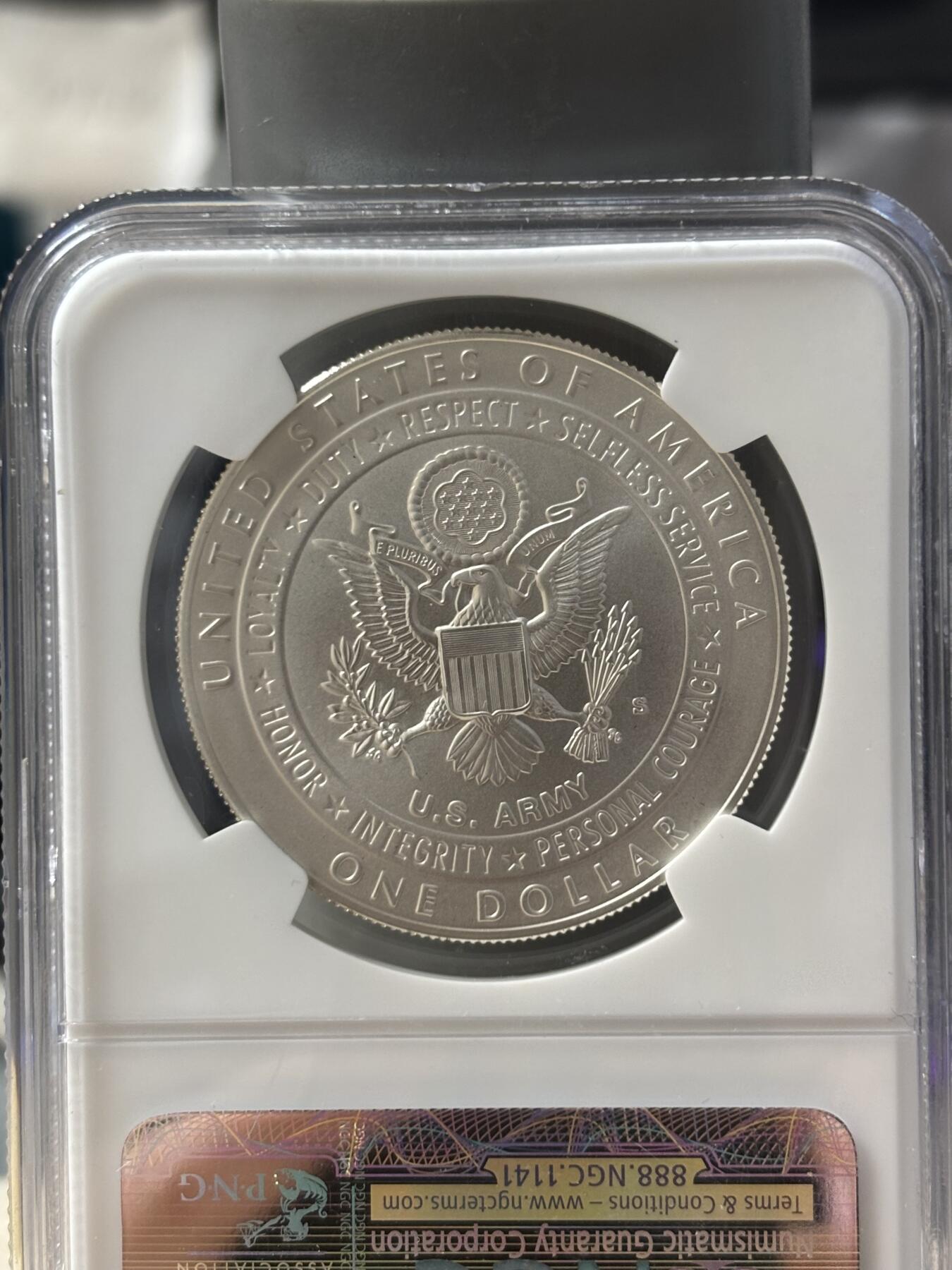 第185期拍卖 美国2011年美国陆军1美元磨砂版纪念银币NGCMS70，900银，26.72克，