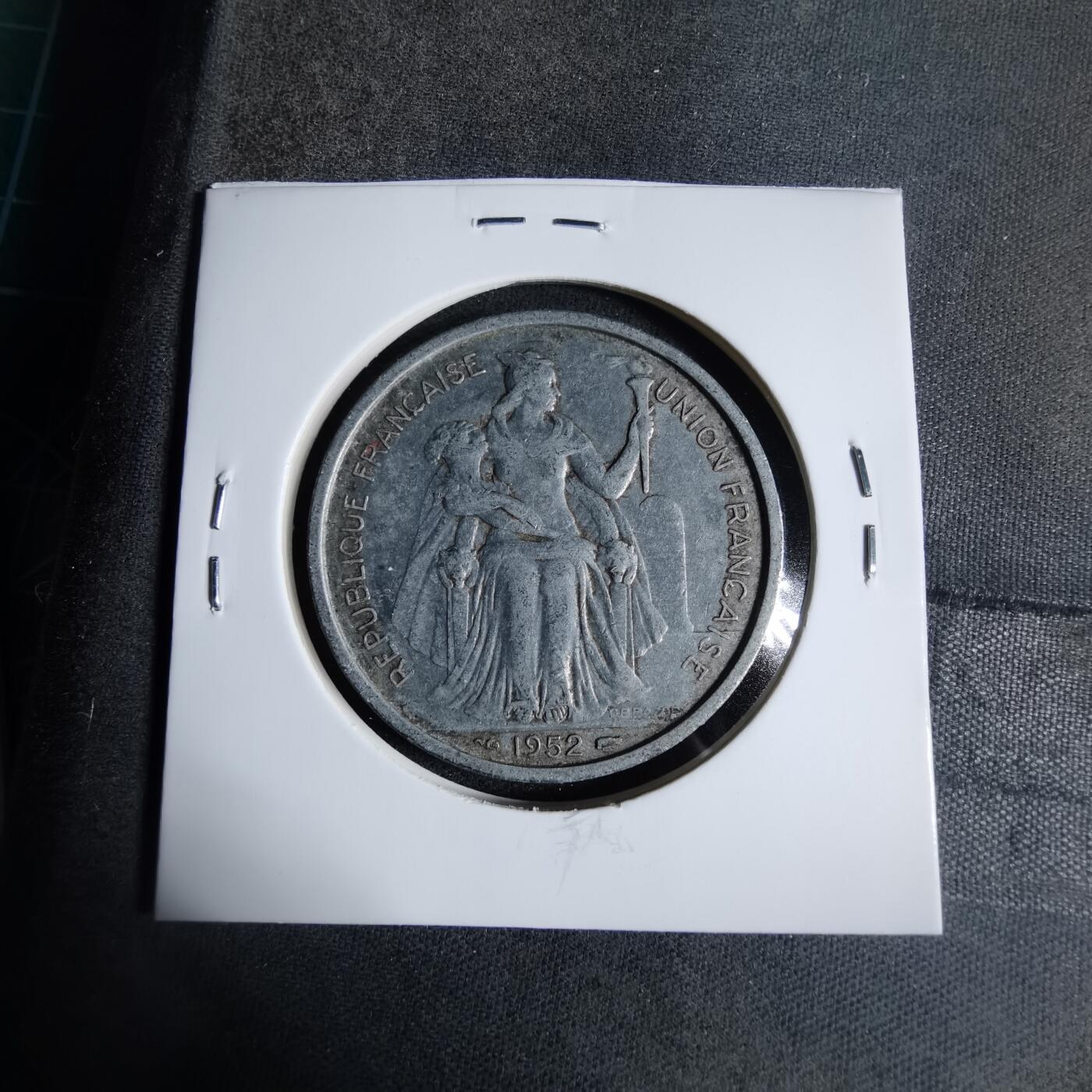 沼泽如烟--第923场 法属新喀里多尼亚1952年5法郎