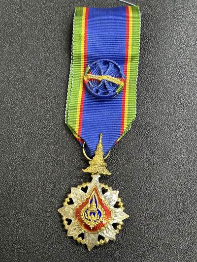 西秦中古拍卖第六十九期 - 泰国军官级王冠勋章 银制