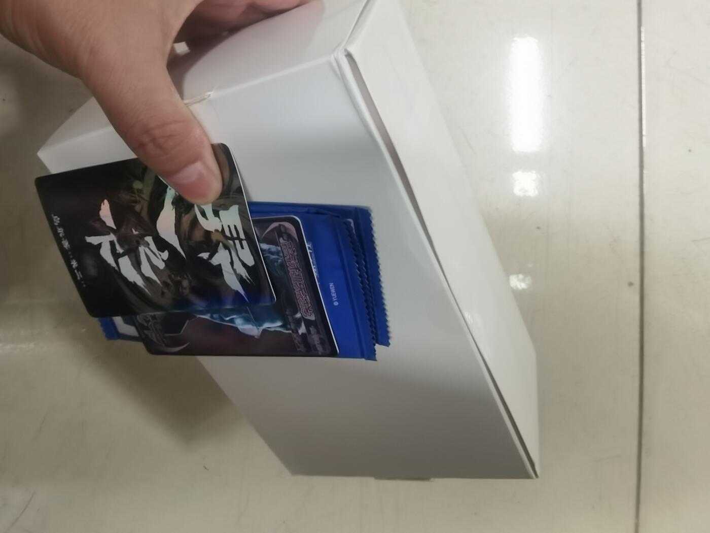 异人之下电影卡牌原盒未拆封