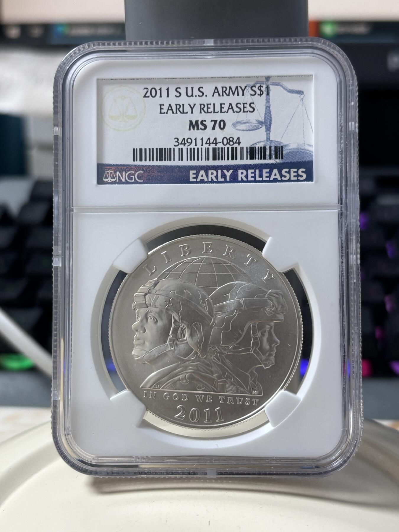 第185期拍卖 美国2011年美国陆军1美元磨砂版纪念银币NGCMS70，900银，26.72克，