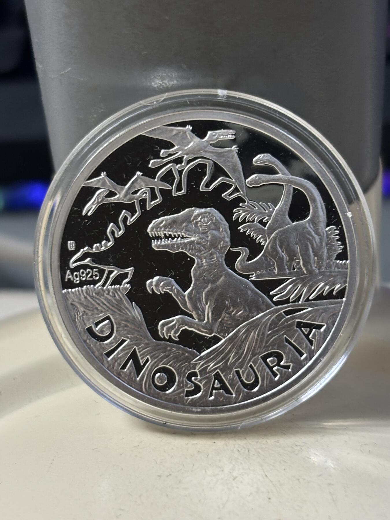 第185期拍卖 波兰2009年恐龙精制纪念银章8枚套原盒证，华沙造币厂 925银，14.14g*8 发行量15000套