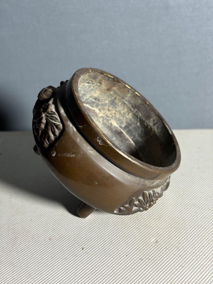 铜香炉完好如图