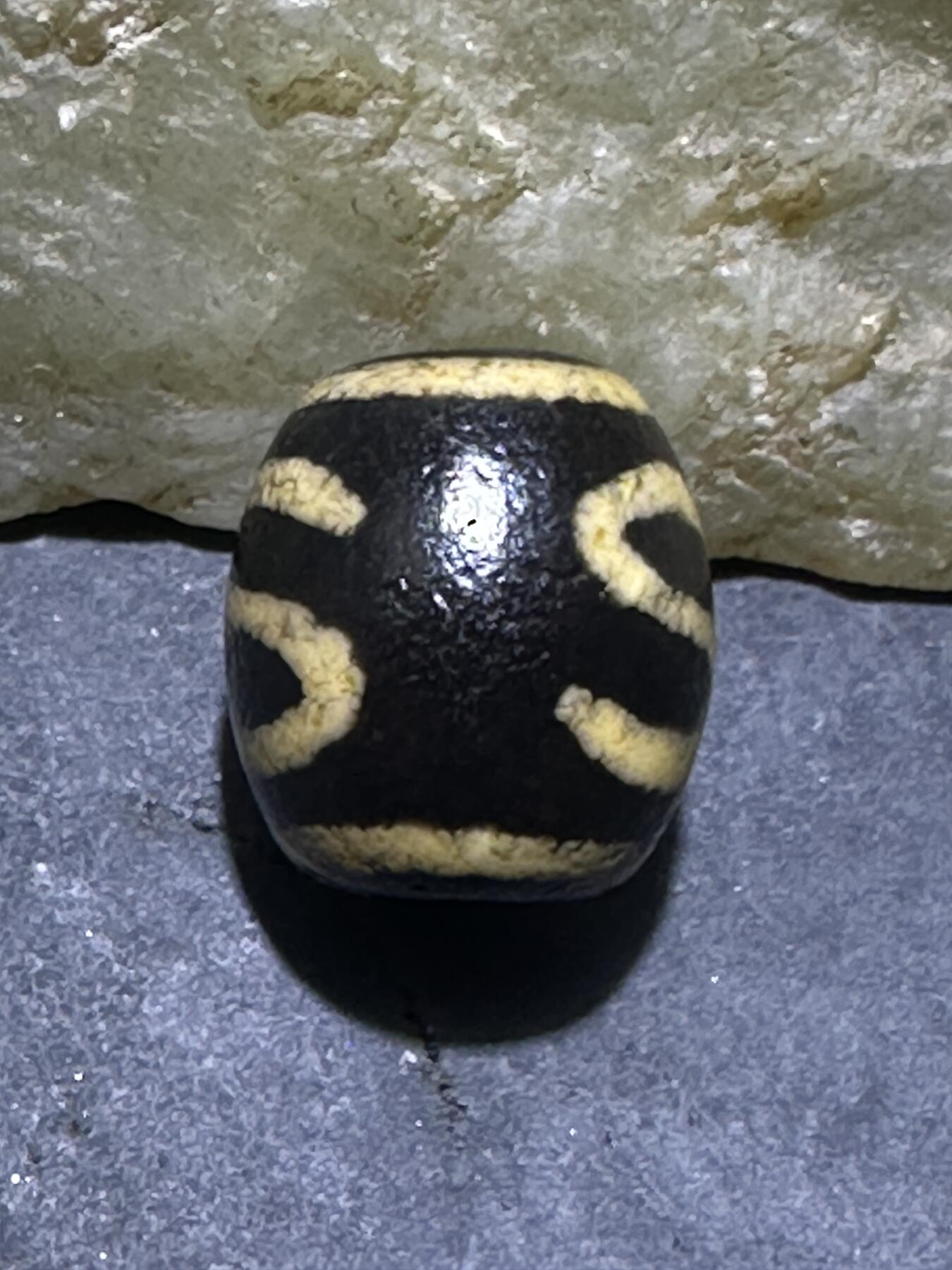 仅此一颗，精品藏传金钱钩玛瑙天珠一颗