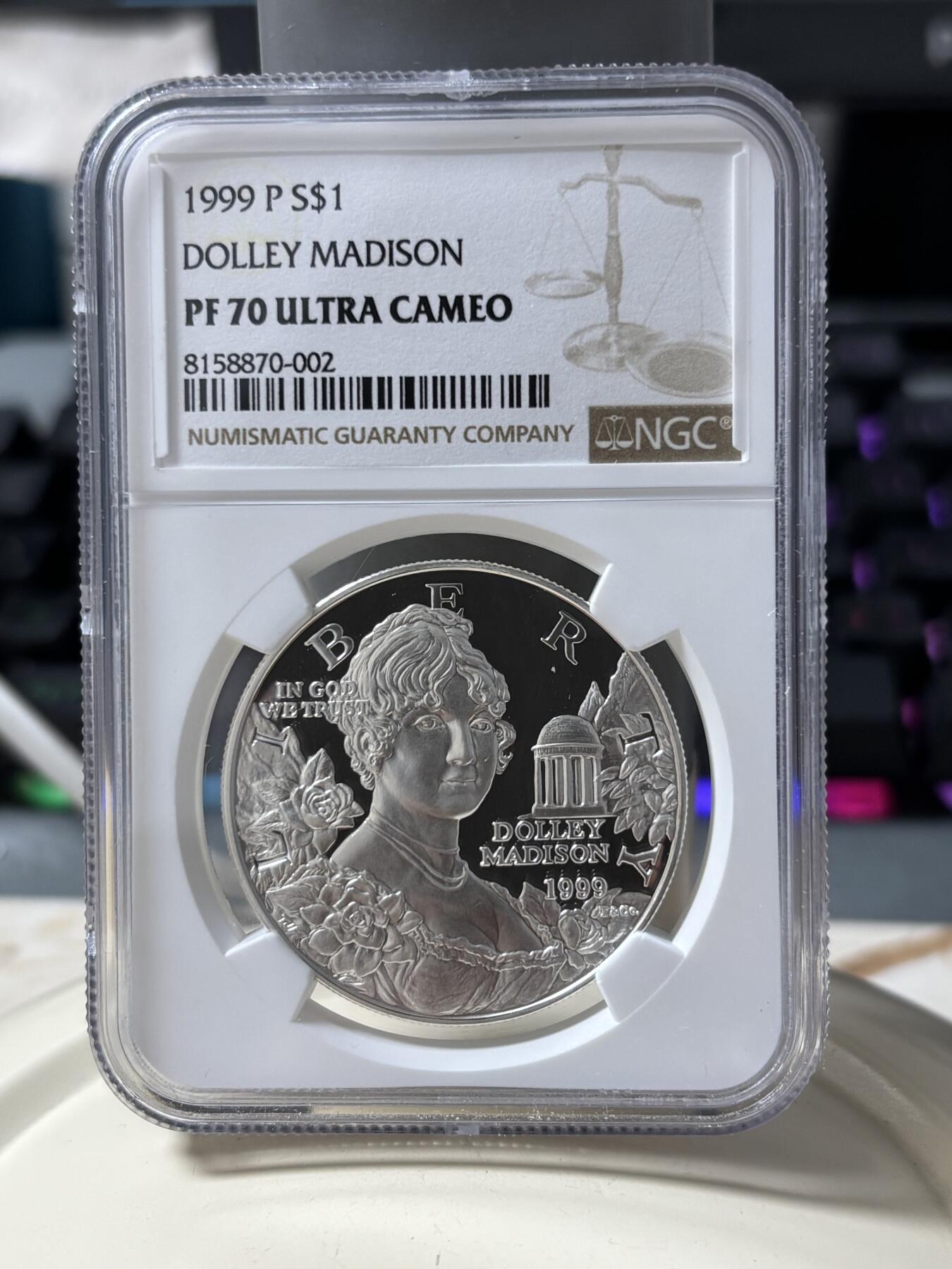 第185期拍卖 获奖美国1999年麦迪逊总统夫人多莉银币NGC-PF70，900银，26.72克，此币荣获世界硬币大奖赛