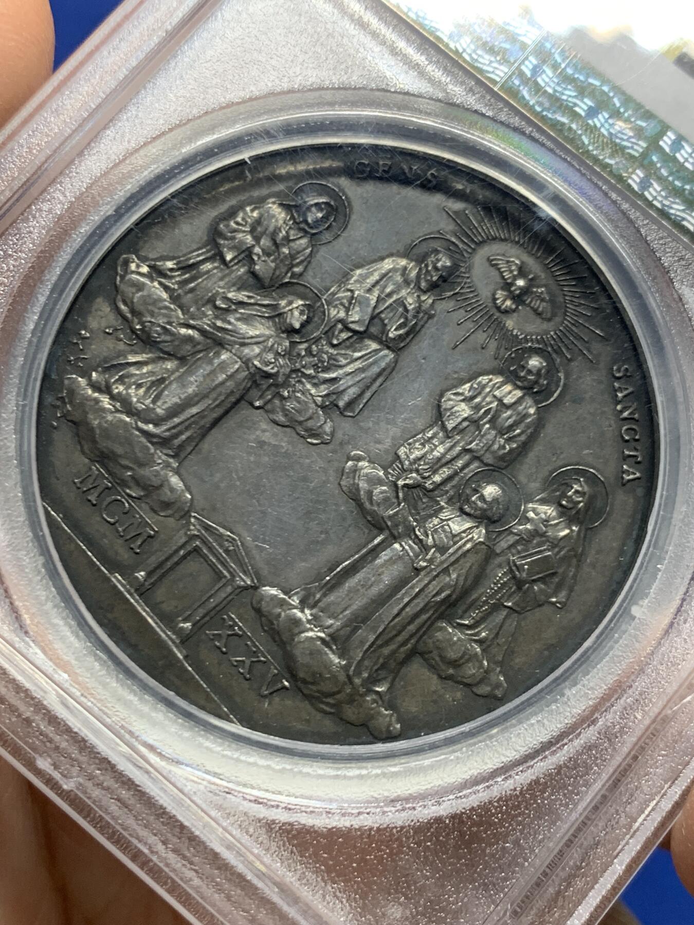 《竞宝斋》第445场 周日，周一，2场连拍 （全场包邮） PCGS MS62 梵蒂冈教皇国 1925年 教皇庇护十一 银章 背面细节生动 高浮雕 加厚盒 季军分