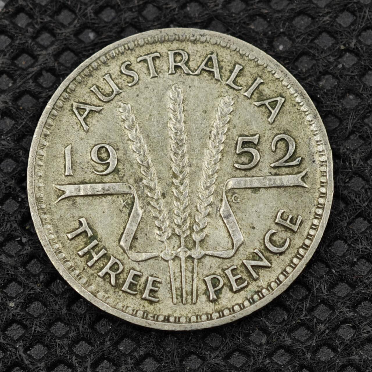 【淘币小摊】限时拍第八百二十四拍  小银币场  满百包邮可预留两周  周一统一发货    澳大利亚1952年乔治六世3便士银币