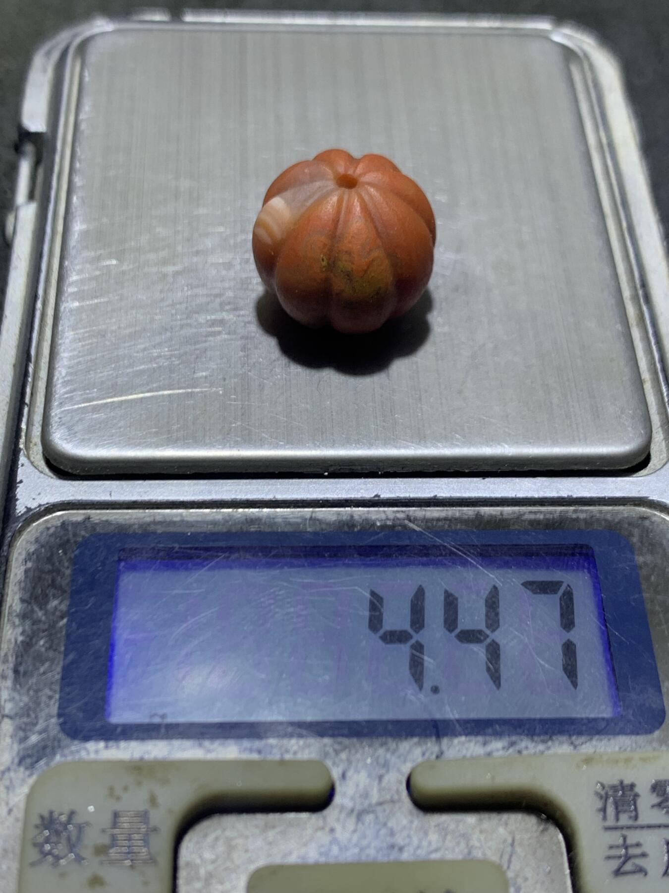 精美亚光冰飘战国红玛瑙手工雕刻瓜珠一颗！