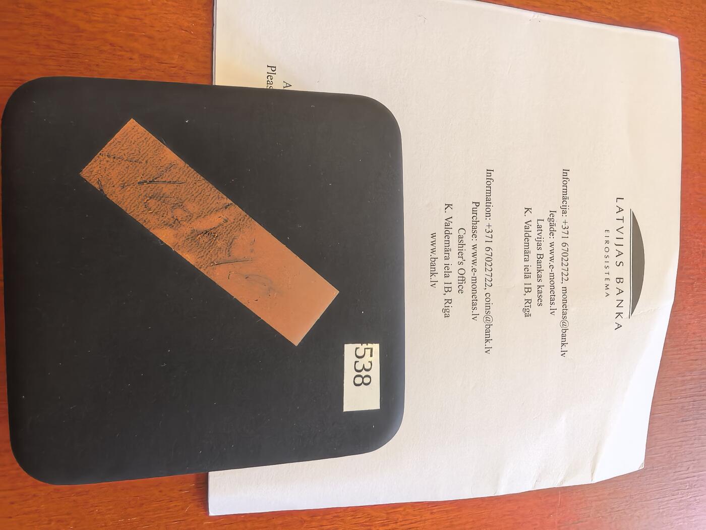 长老汇蛇年精选第八十场拍卖 2021拉脱维亚“yes”5欧元镀金精制银币，盒证全，3000枚，带说明纸