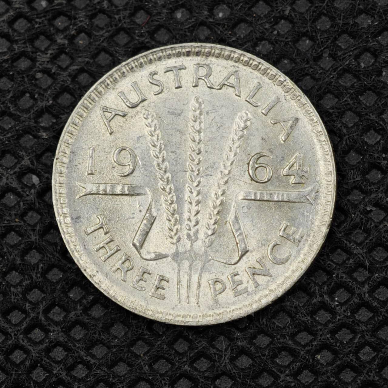 【淘币小摊】限时拍第八百二十四拍  小银币场  满百包邮可预留两周  周一统一发货     澳大利亚1964年伊丽莎白二世3便士银币