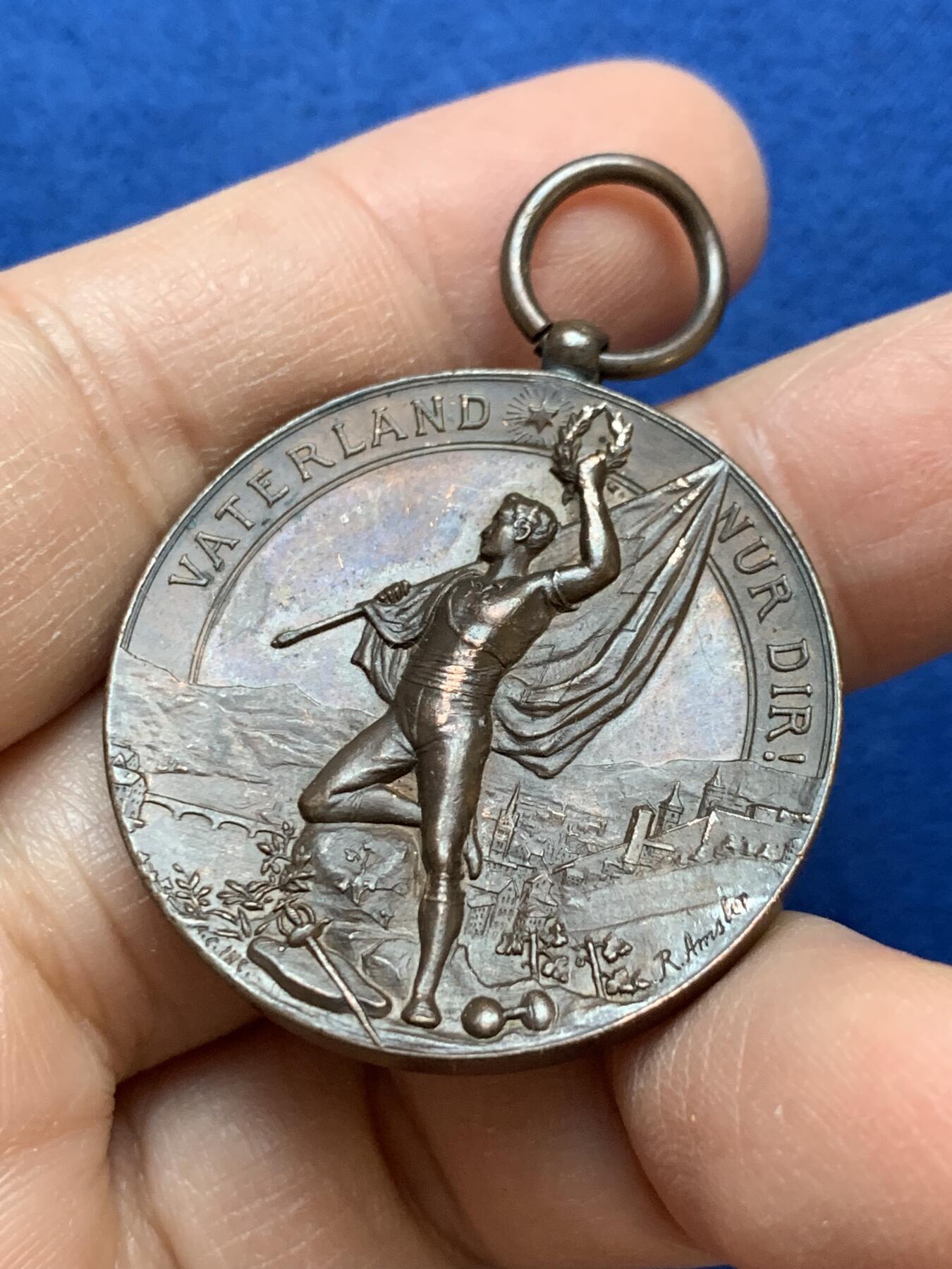 《竞宝斋》第445场 周日，周一，2场连拍 （全场包邮） 1897年沙夫豪森-瑞士联邦体育节纪念铜章 35mm 22.1克 高浮雕 弧形底板 非常难得的品种