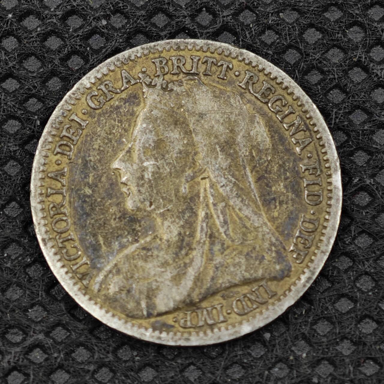 【淘币小摊】限时拍第八百二十四拍  小银币场  满百包邮可预留两周  周一统一发货     英国1901年维多利亚3便士银币