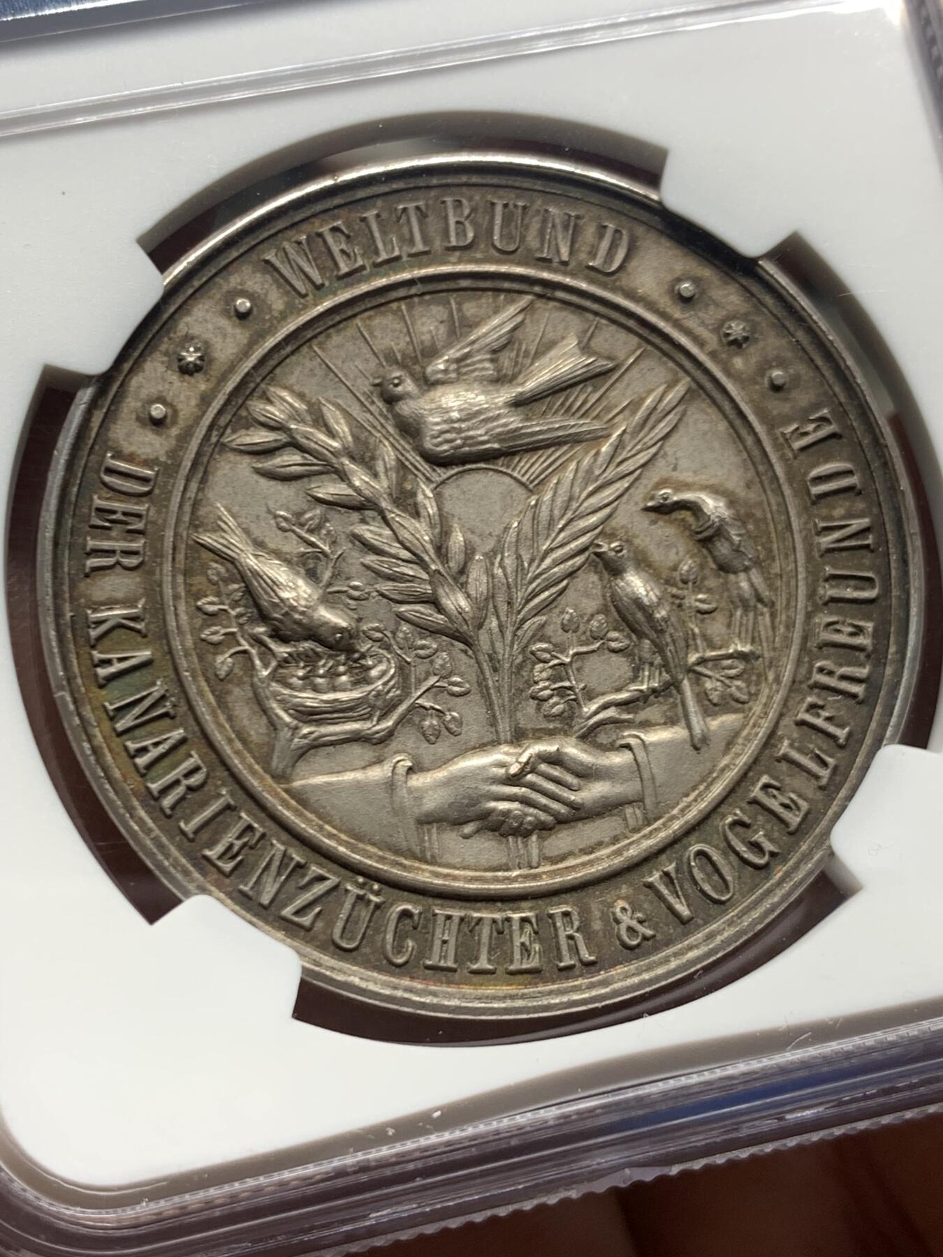 《竞宝斋》第445场 周日，周一，2场连拍 （全场包邮） NGC MS63 高分 德国少见鸟类保护银质奖章，首见品。正面：女神景观，背面：金丝雀图案